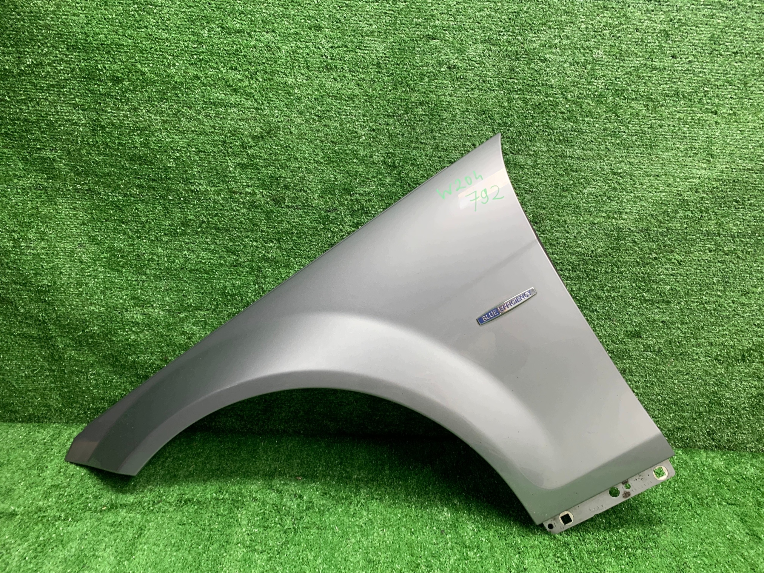 W204 MERCEDES C KLASA fender front front left C792 792