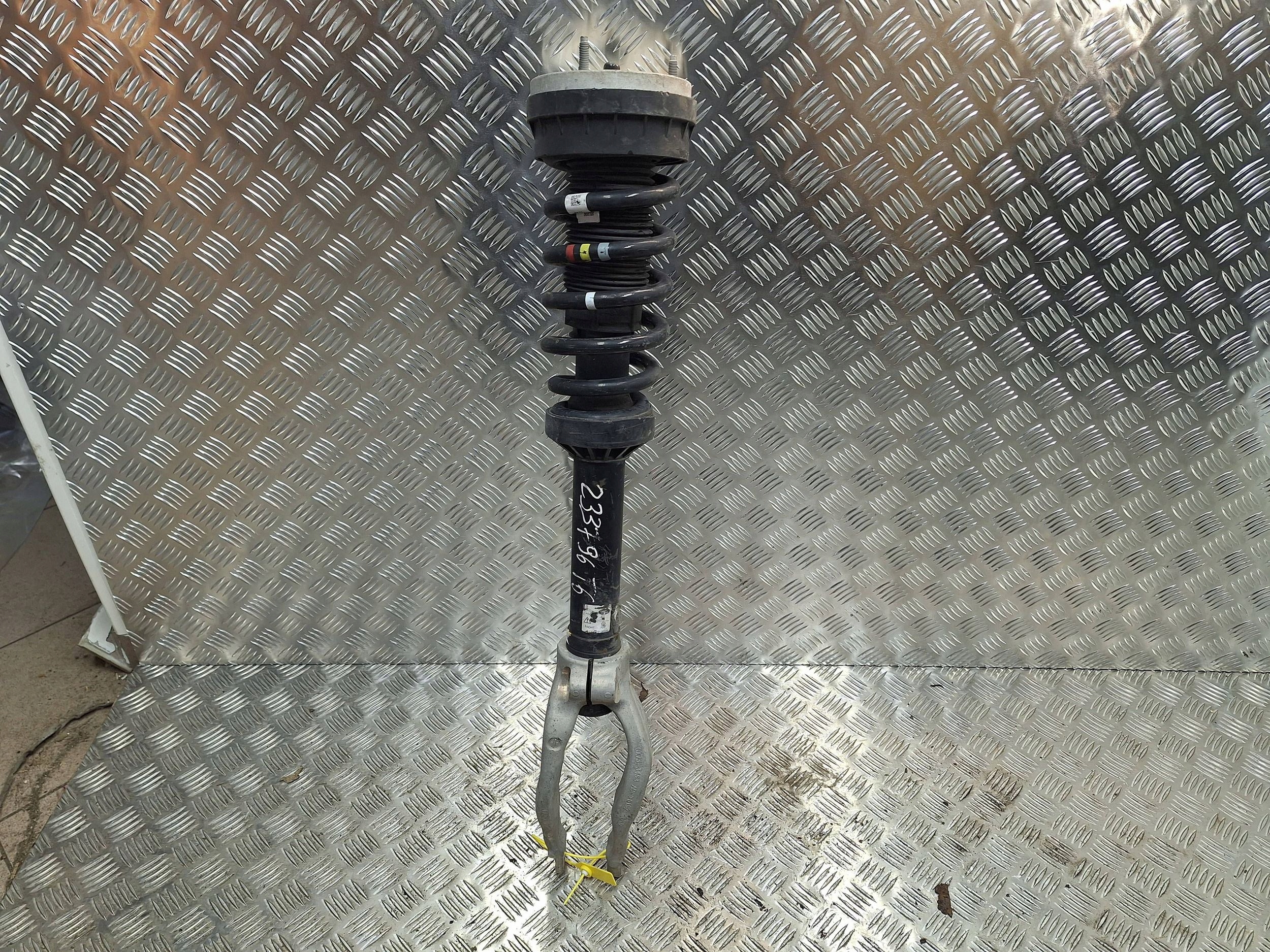 shock absorber left front JAGUAR F-PACE L560 16- 2.0 TB