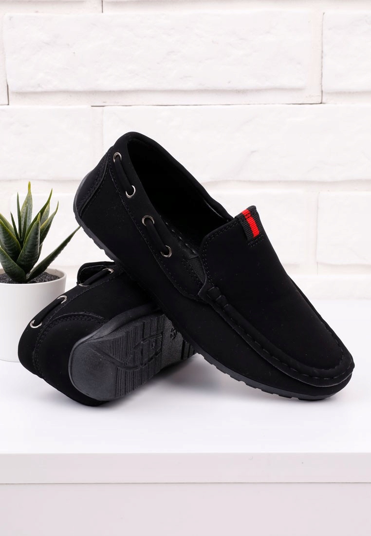 Mokasyny CHŁOPIĘCE CZARNE ZAMSZOWE WSUWANE PÓŁBUTY Rozmiar 33