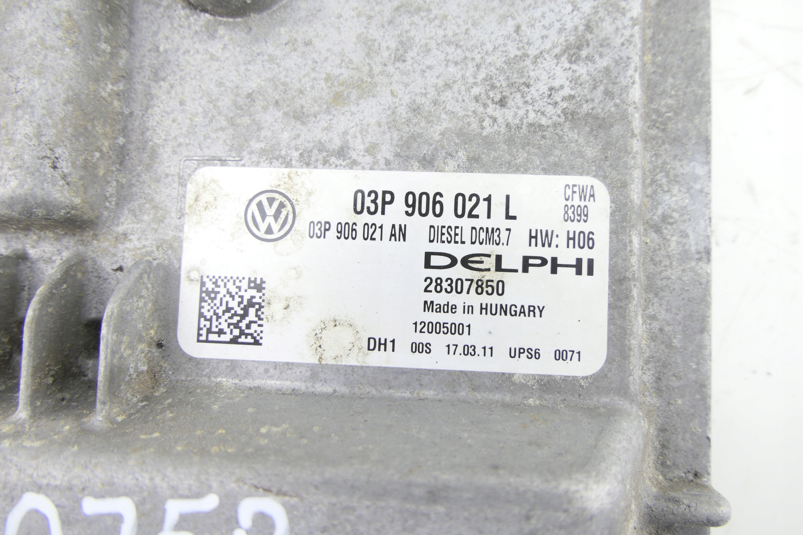 control unit computer of the engine SKODA FABIA II 1.2 TDI 03P906021L