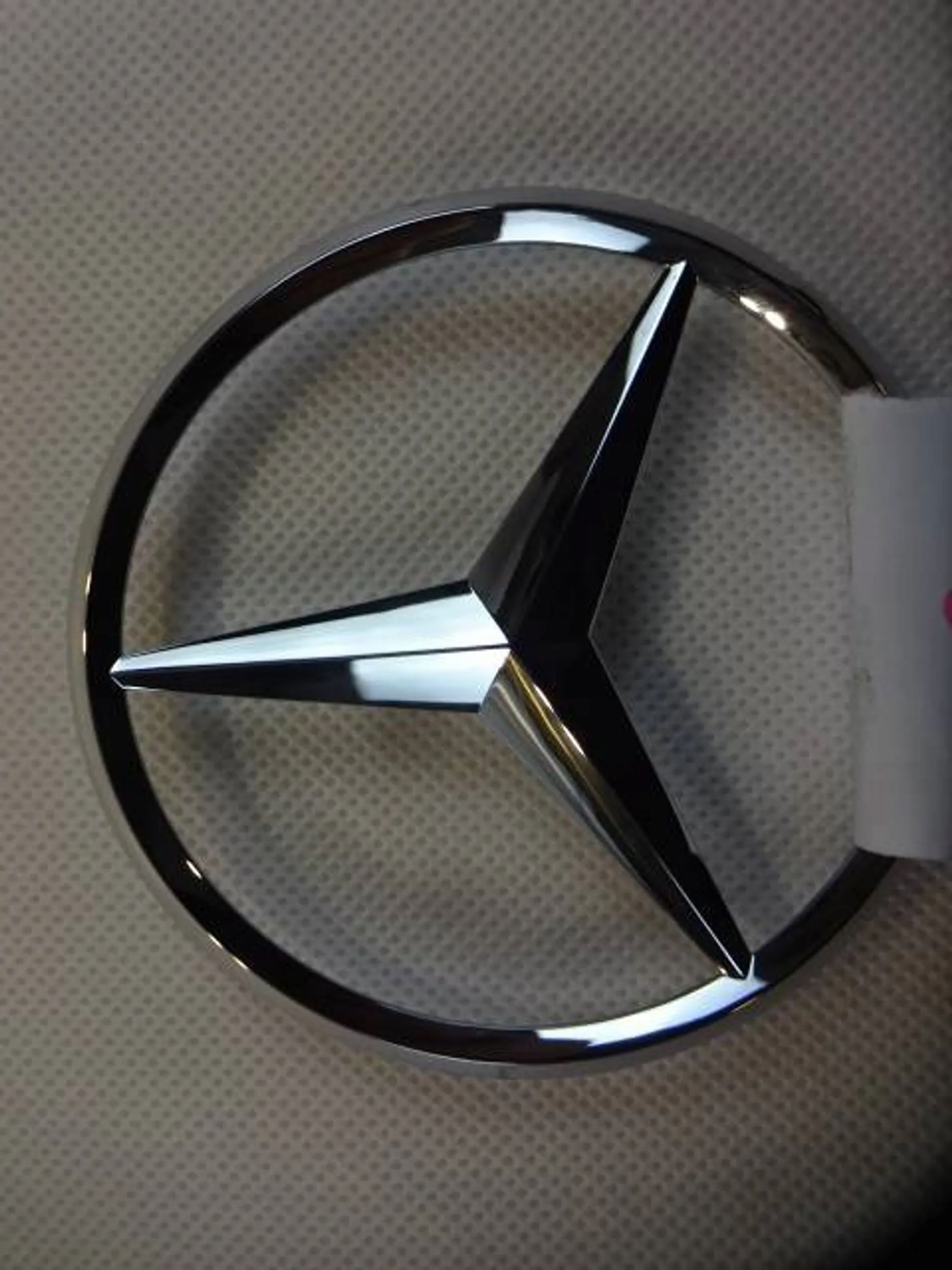 EMBLEMAT ZNACZEK TYŁ OE MERCEDES C-KLASA W206