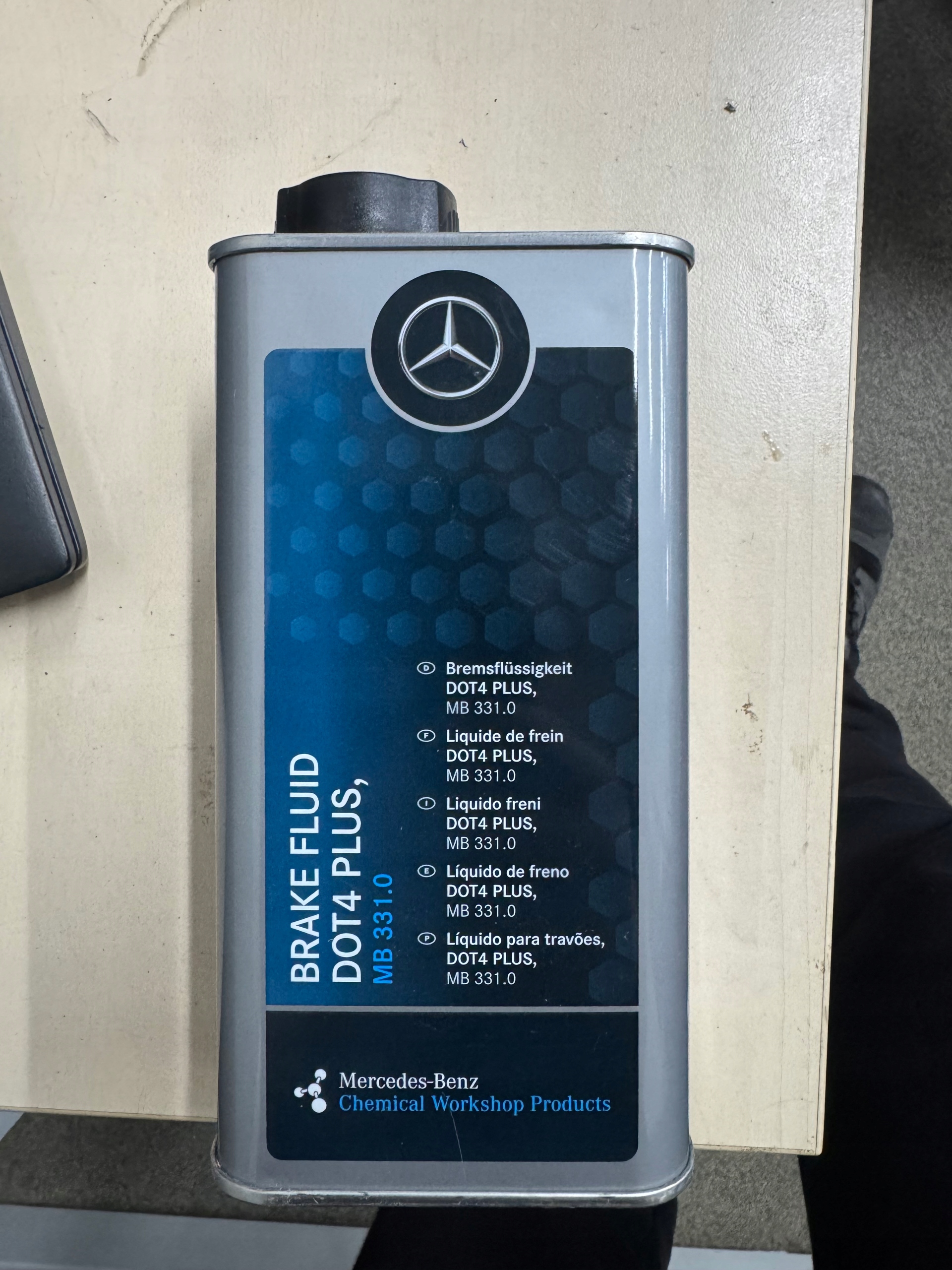 Mercedes-Benz płyn hamulcowy DOT4 Plus 1L MB 331.0