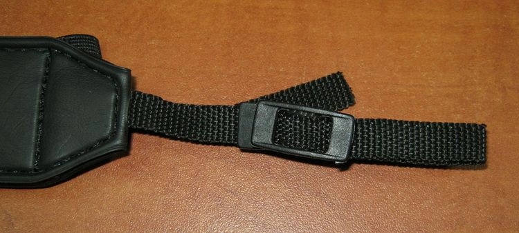 PASEK Do APARATU CANON PENTAX NARAMIENNY LUSTRZANK Marka Pentax