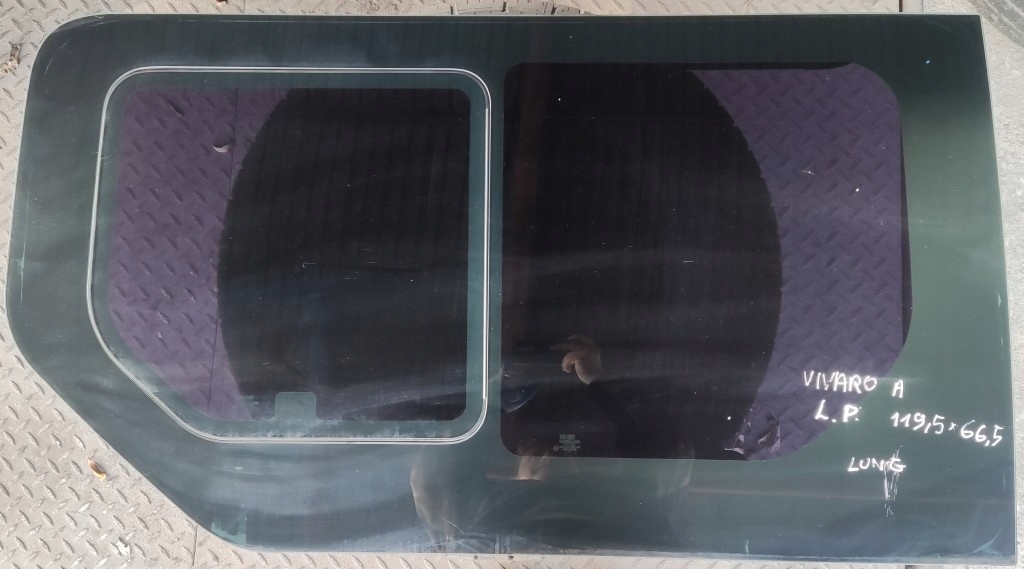 Opel Vivaro a скло стогону ліва передня LONG