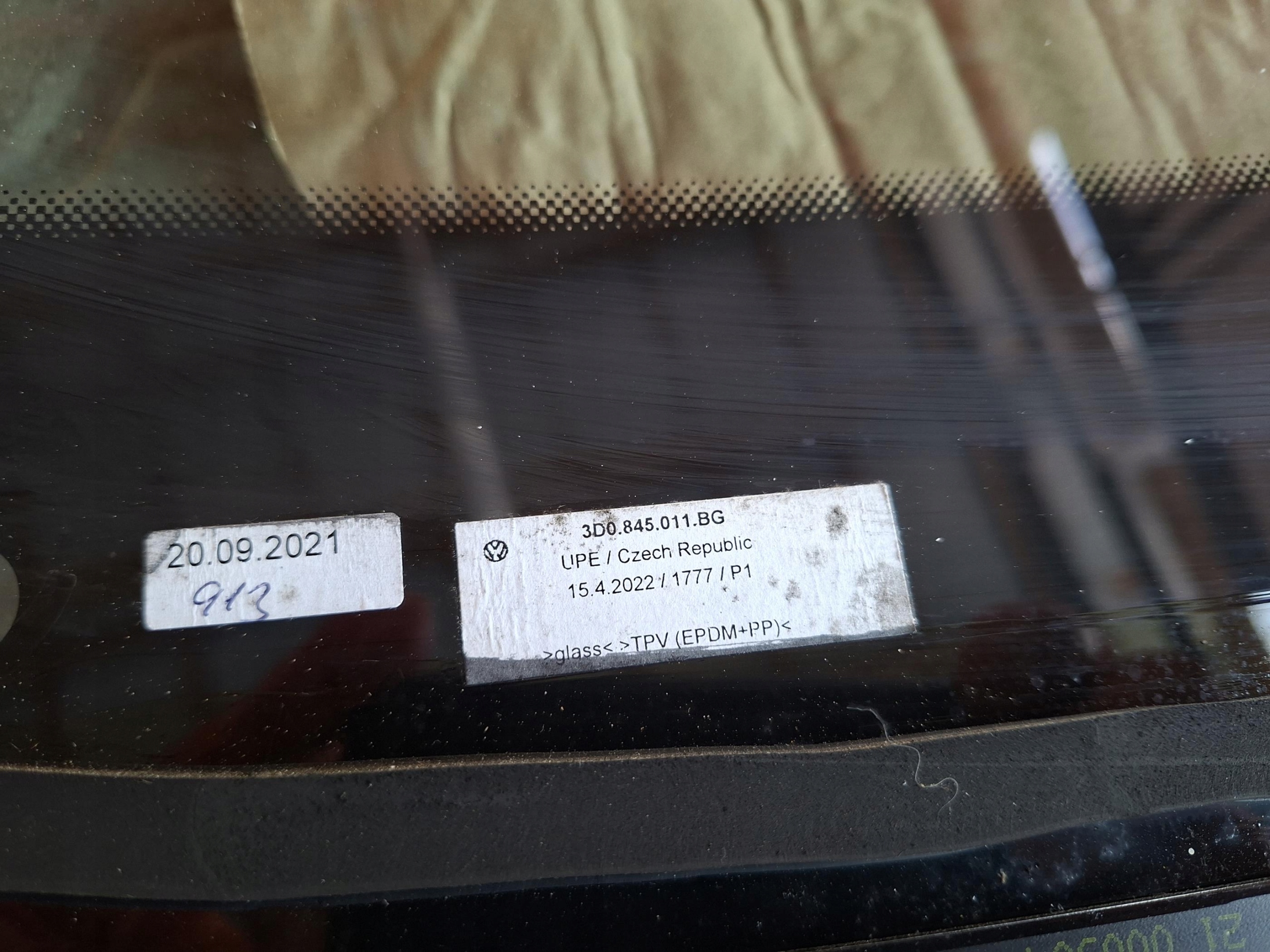 windscreen front iron 3D0845011BG VW PHAETON LIFT 2021