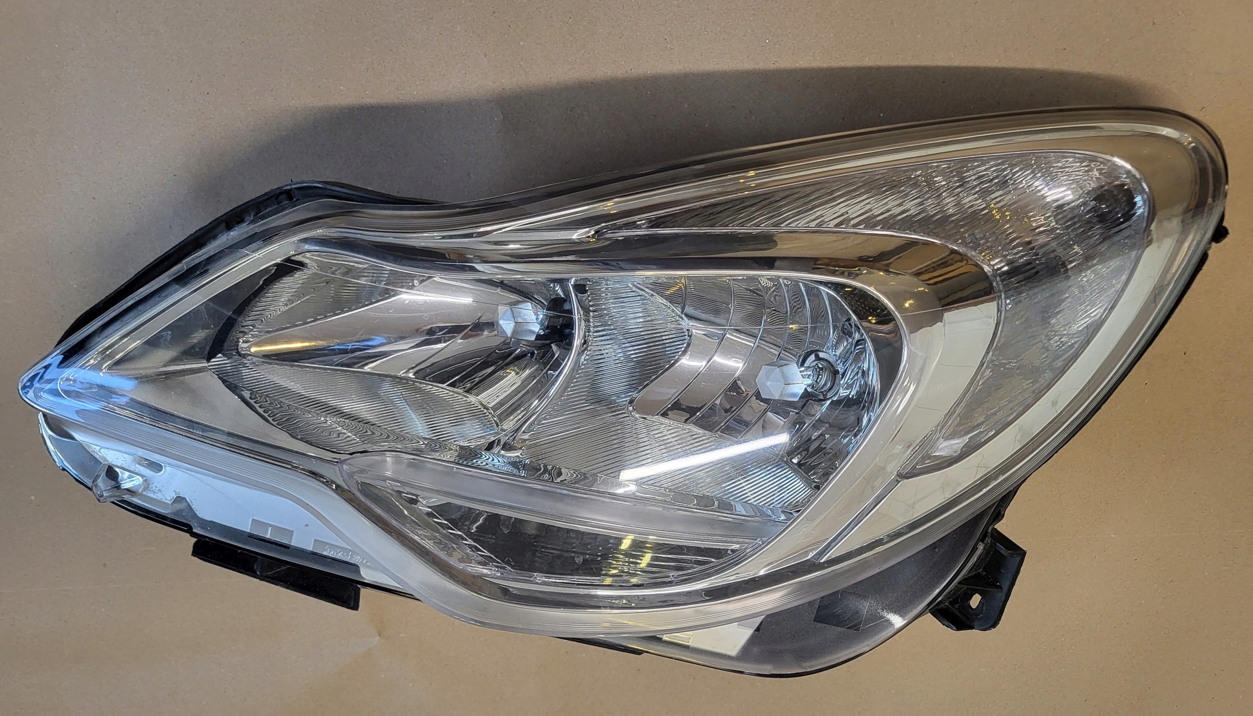 light REFLEKTOR left front TYC OPEL CORSA D LIFT EUROPA