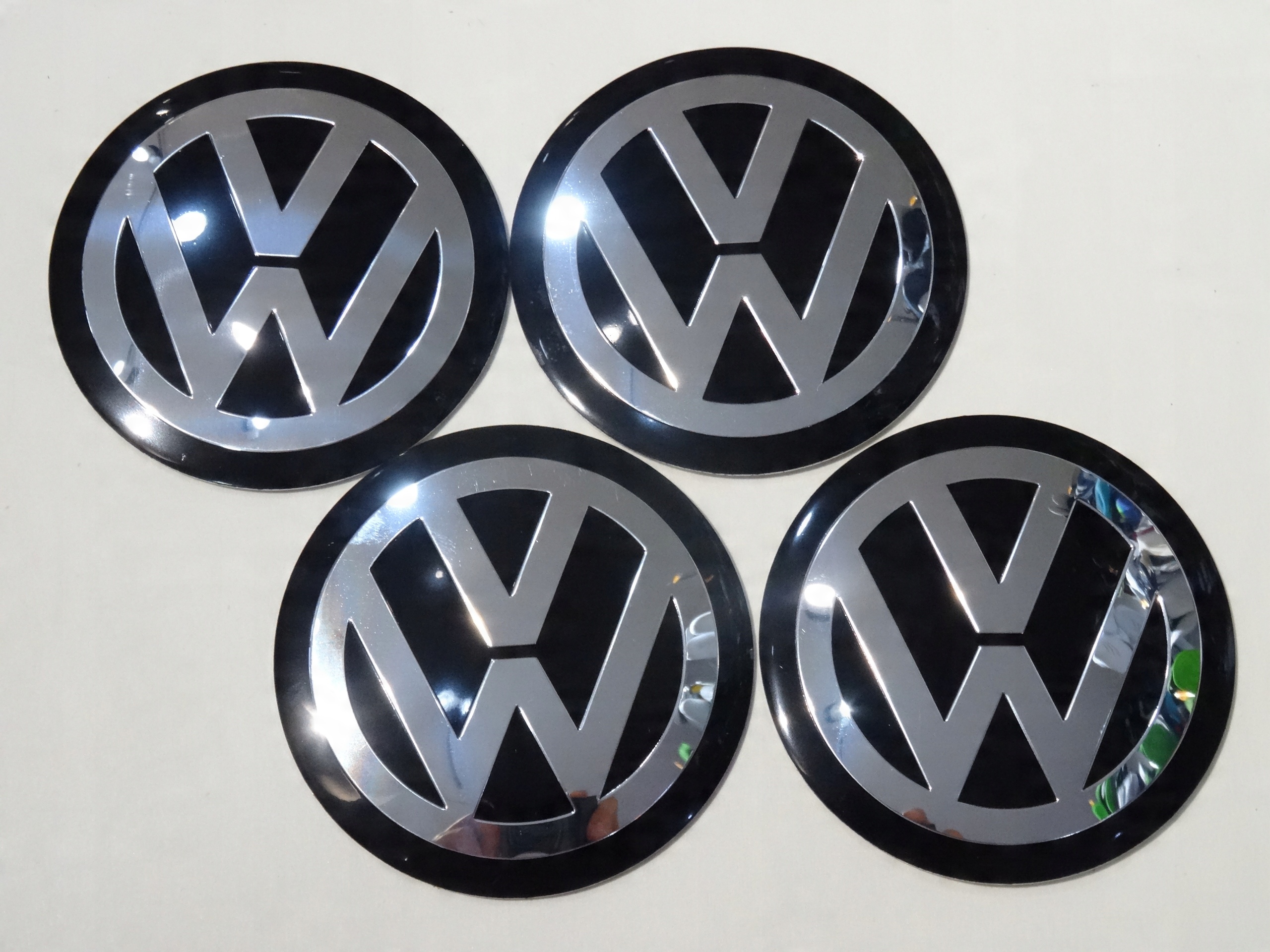 

4x Aluminiowe naklejki dekielki Volkswagen Vw 90mm