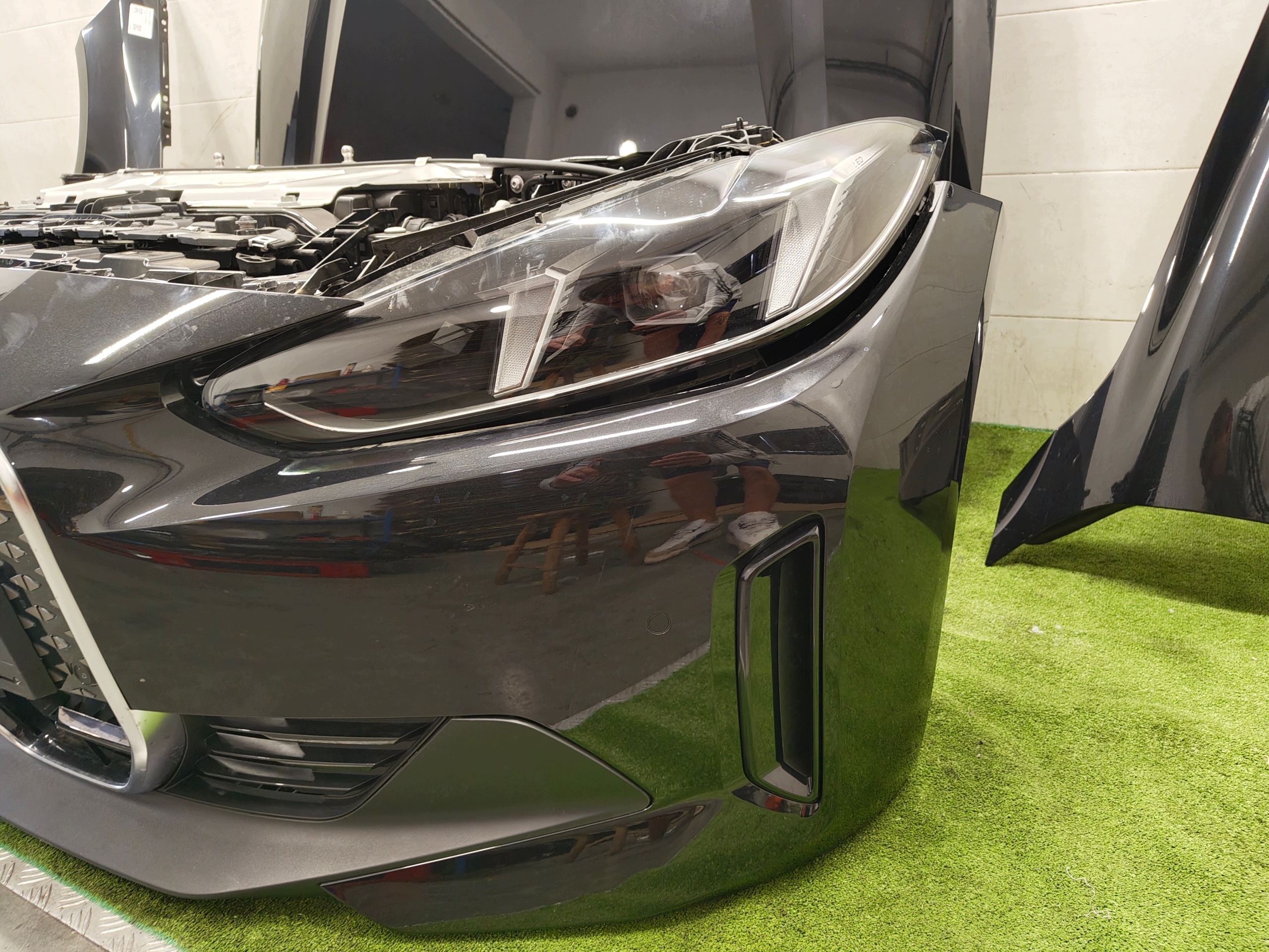 BMW i4 G26 front bonnet bumper lights fenders support panel for radiators 475