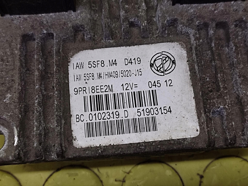 FIAT PANDA II 1.2 control unit of the engine 51903154