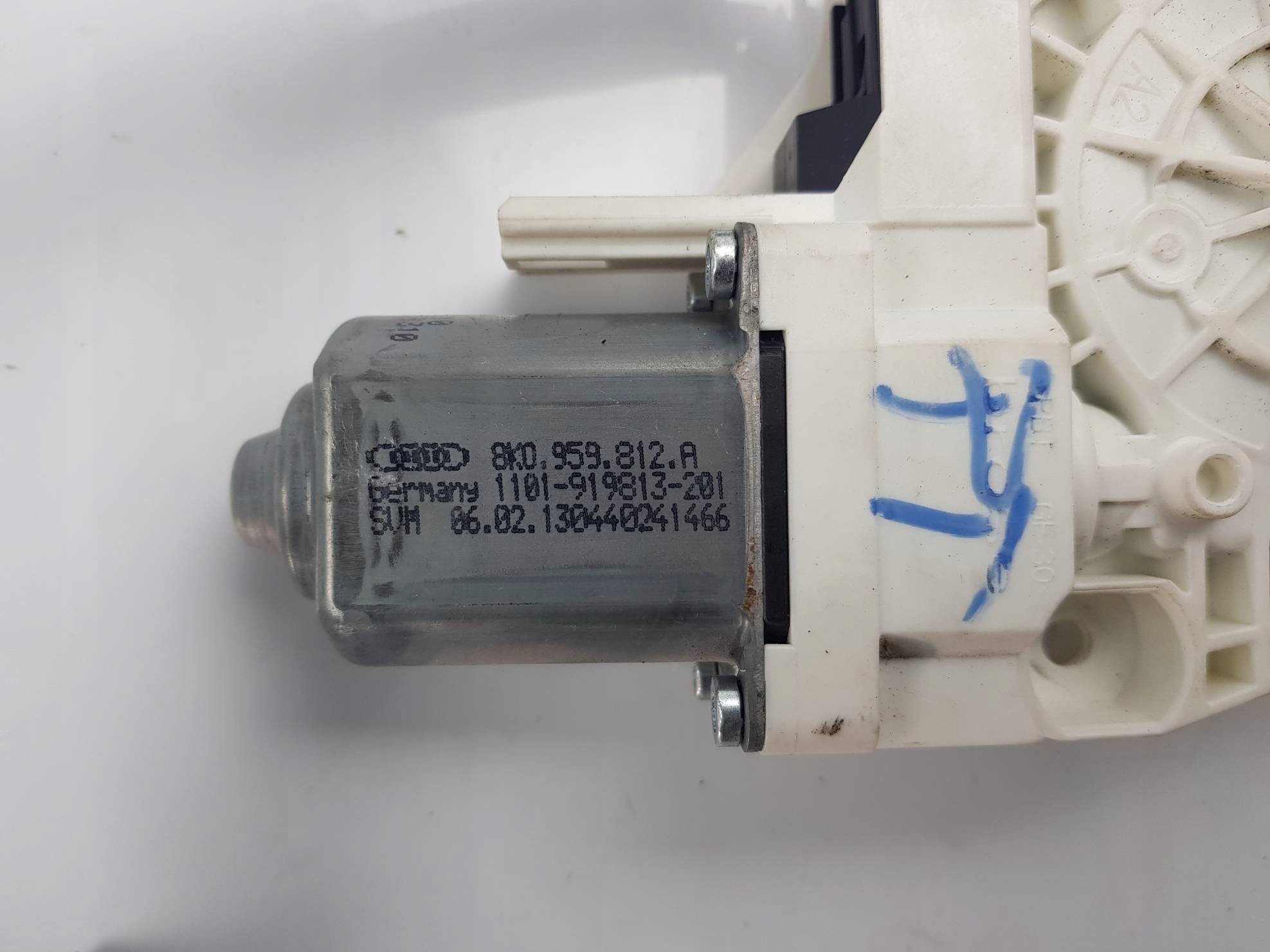 mini motor windows right rear part 8K0959812A SKODA SUPERB II