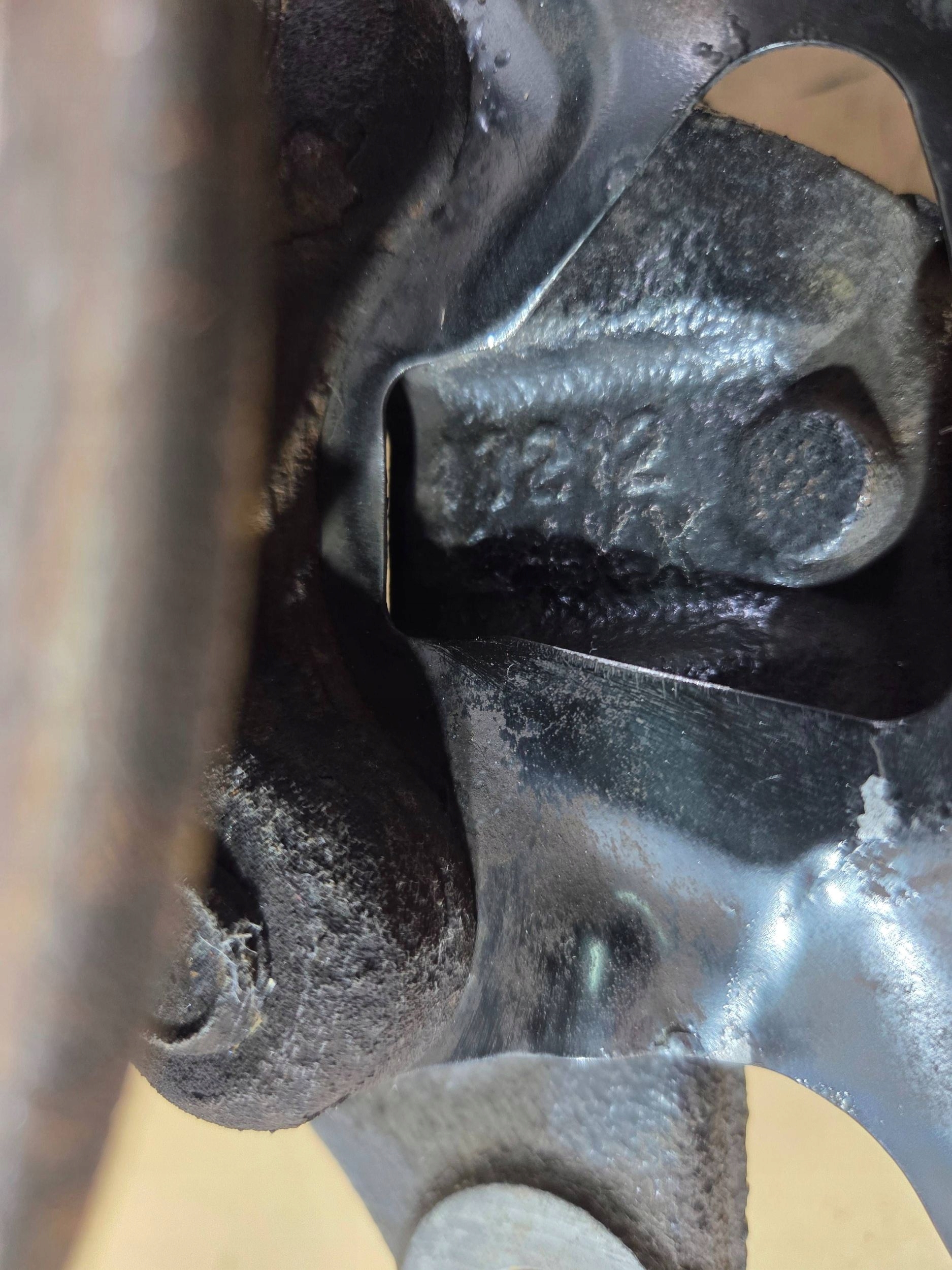 Toyota Corolla E21 1,8H swing front left 43212024XX (Z610)