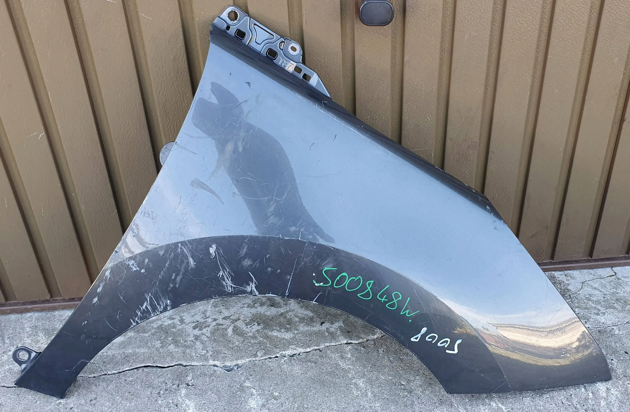Peugeot 5008 1 and right fender front front $