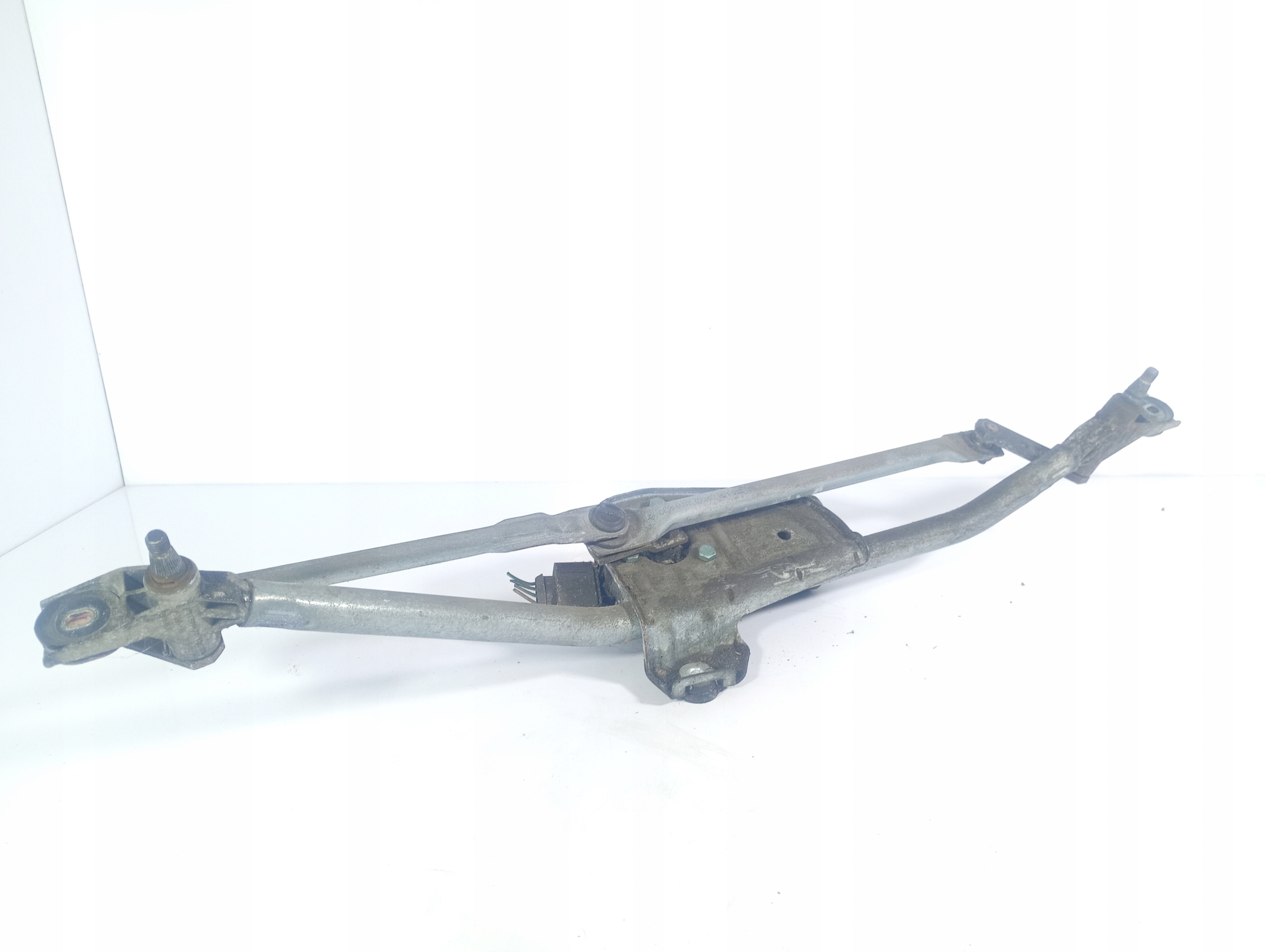 VW PASSAT B5 FL 00-05 Wischergestänge OE 8D1955325