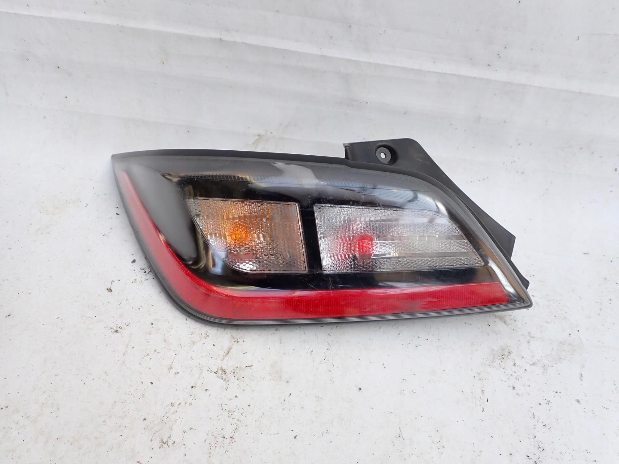 VW CADDY 2K 03- door right rear part rear.