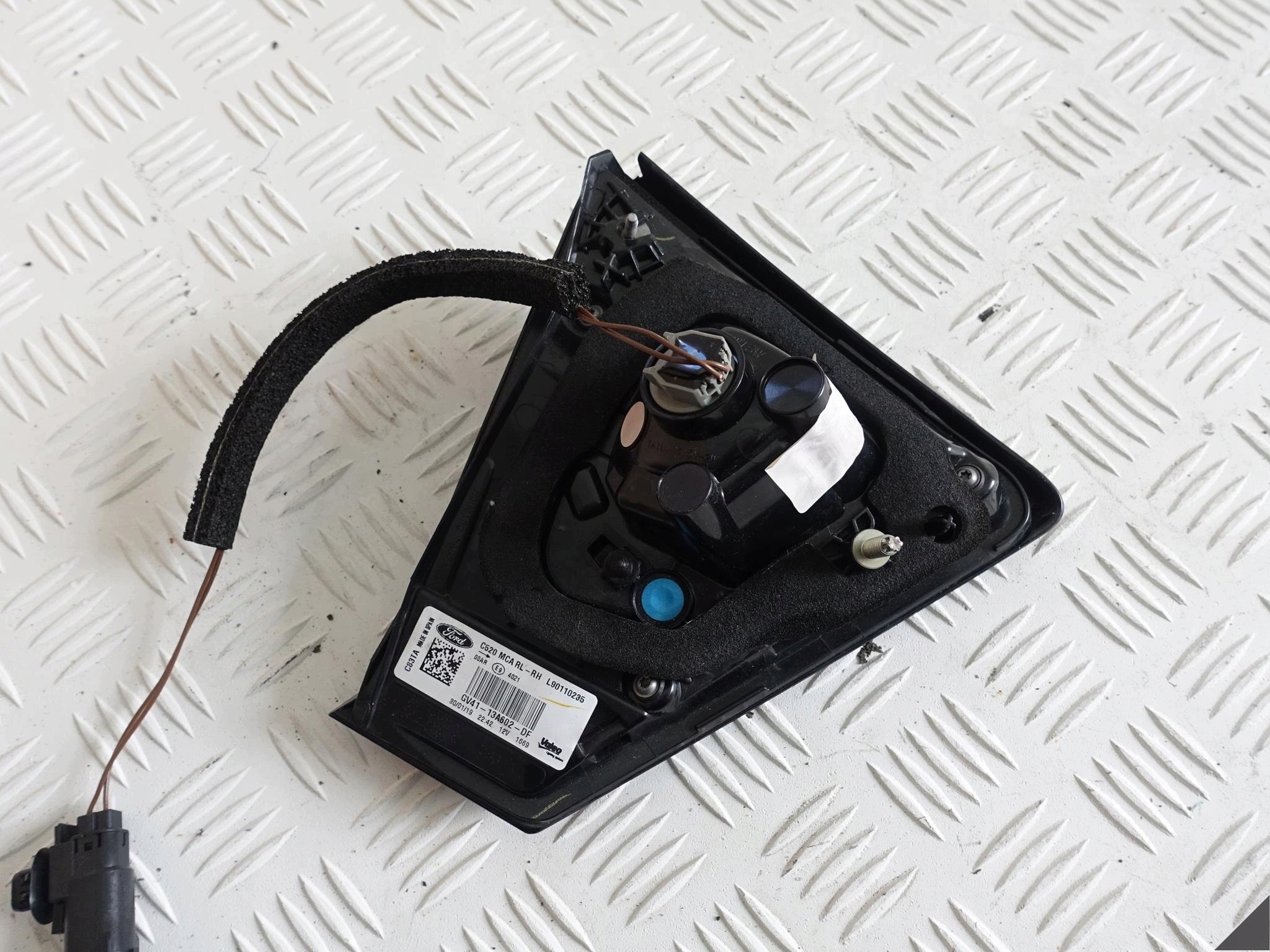FORD KUGA II 2 MK2 ST LIFT 16- LED right rear part EU