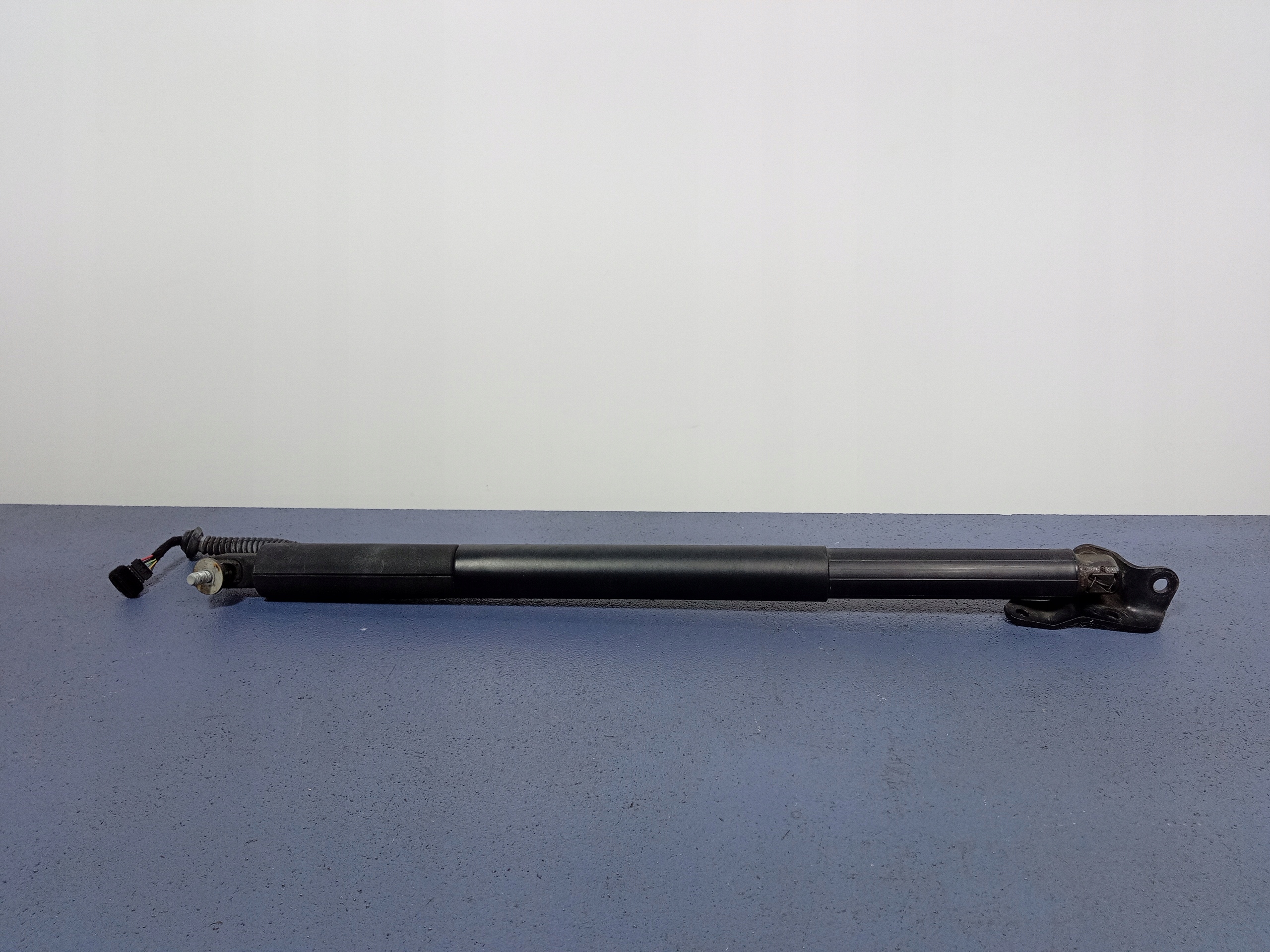 BMW 5 GT F07 Тренажерний зал закрилки задній правий 7200543