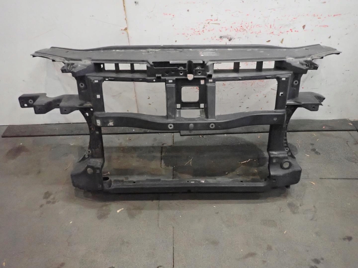 Schlossträger VW PASSAT B6 2005-2010 3C0805594D