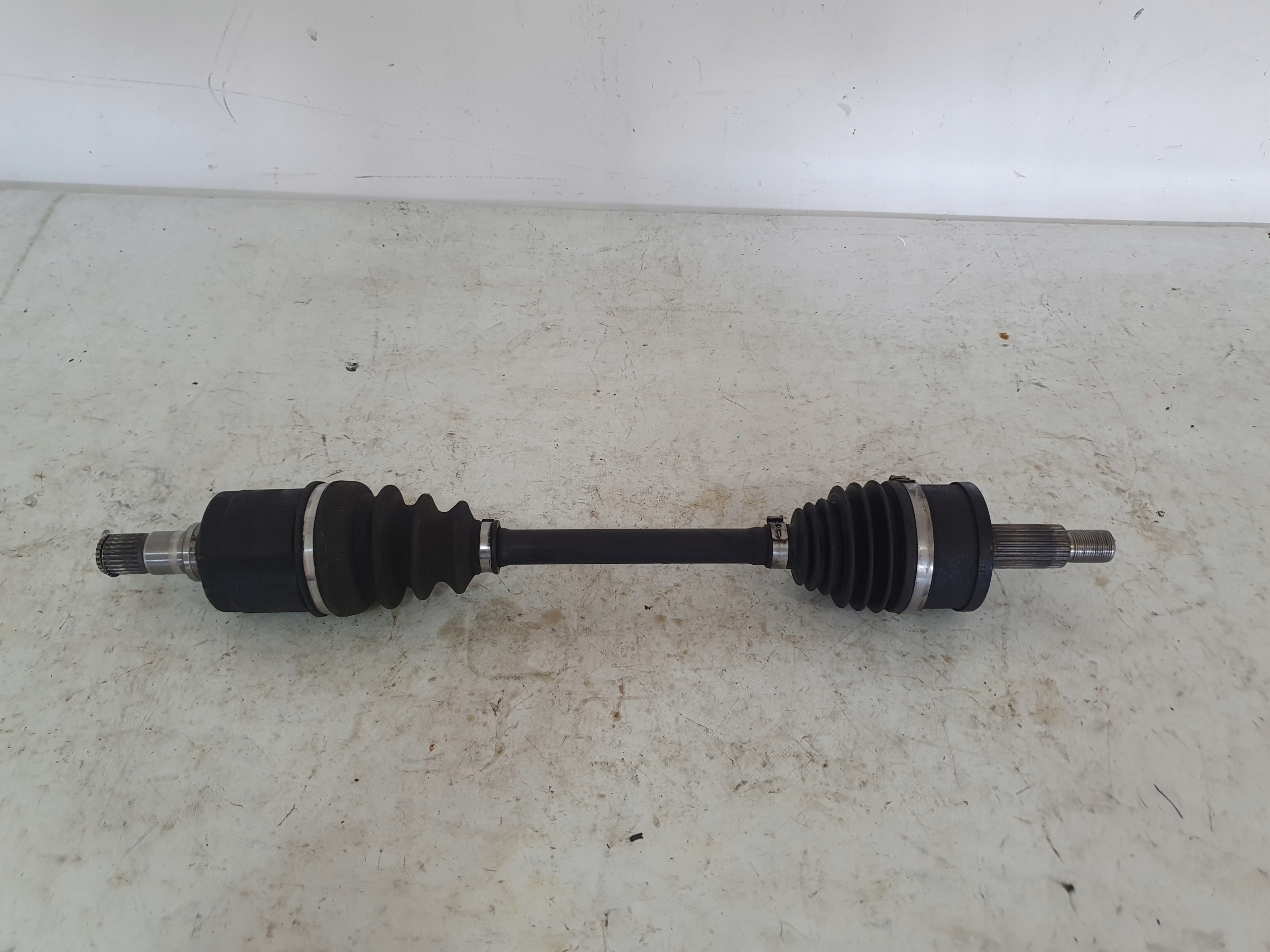 DODGE CHALLENGER 2015- 3.6 300 C AWD 4X4 semi-axis NAPEDOWA right front