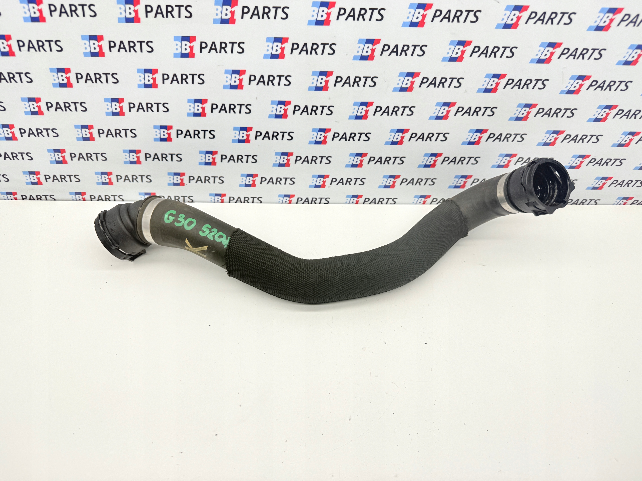BMW G32 G30 G31 crijevo prijenos vode 520D 518D 8581029