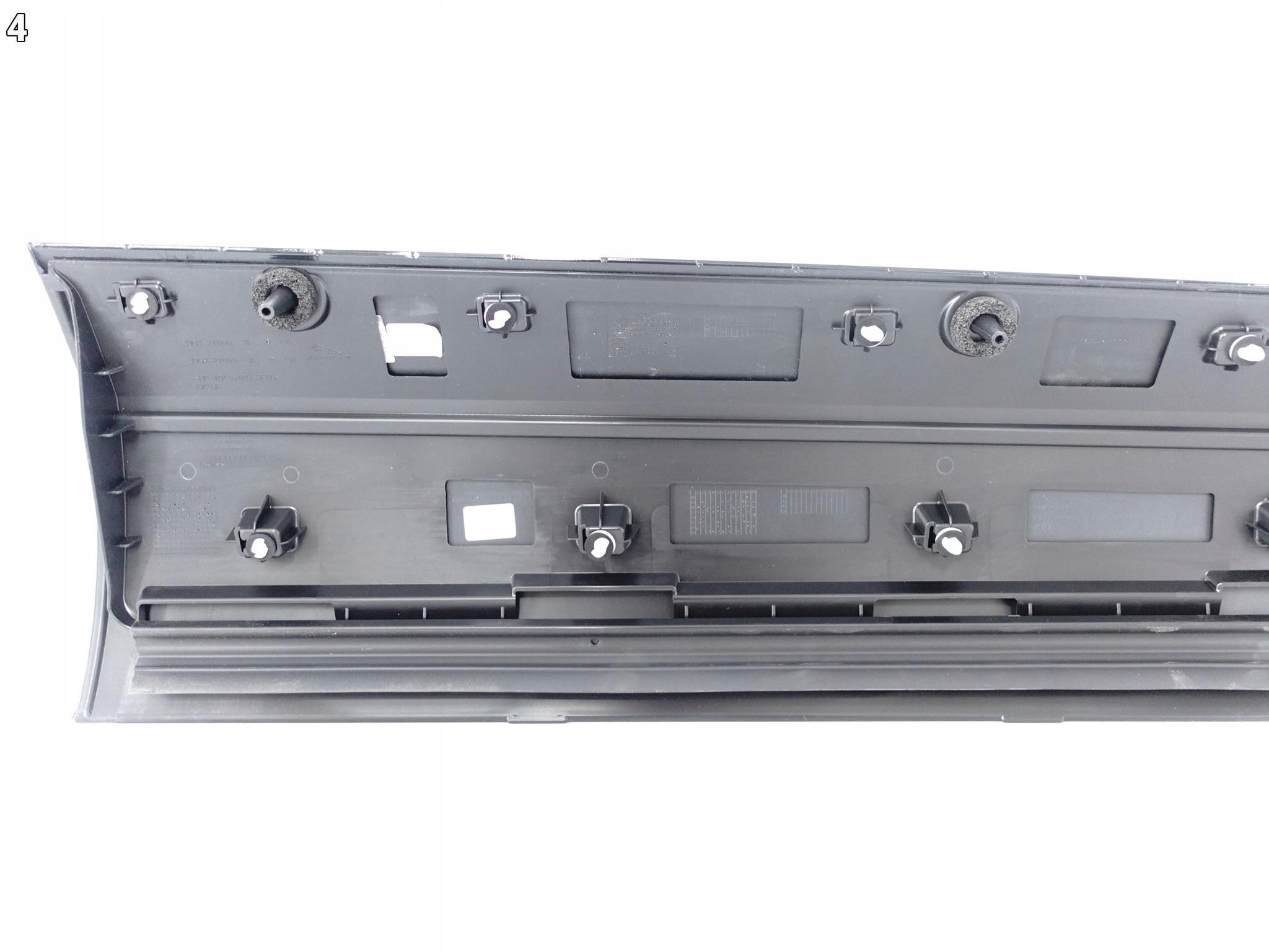 JAGUAR and-PACE X590 18- lower moulding cover door left front originál