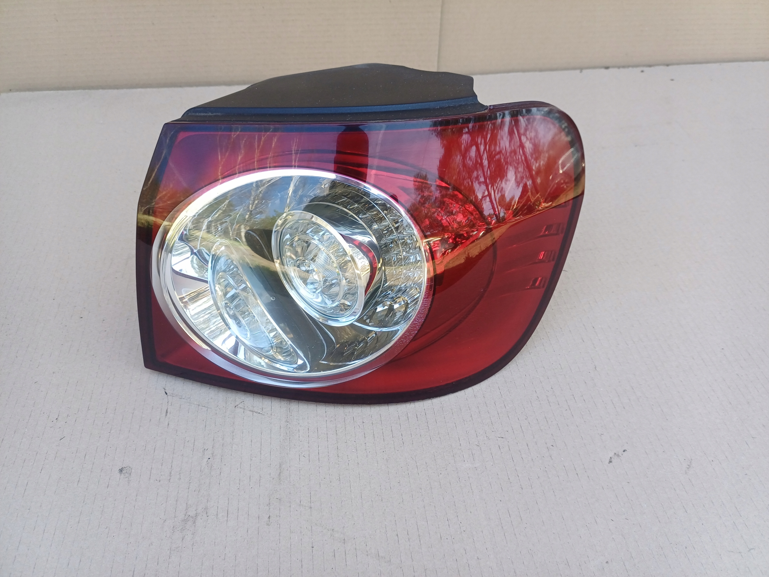 LAMPA PRAWA TYŁ VW GOLF 5 PLUS NR. 5M0945096L