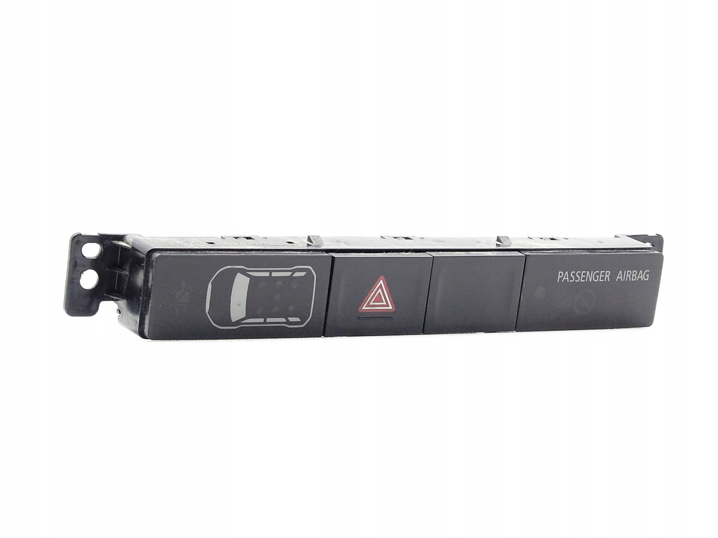 PANEL switch switch of warning lights MITSUBISHI L200 V 15- 8002C293