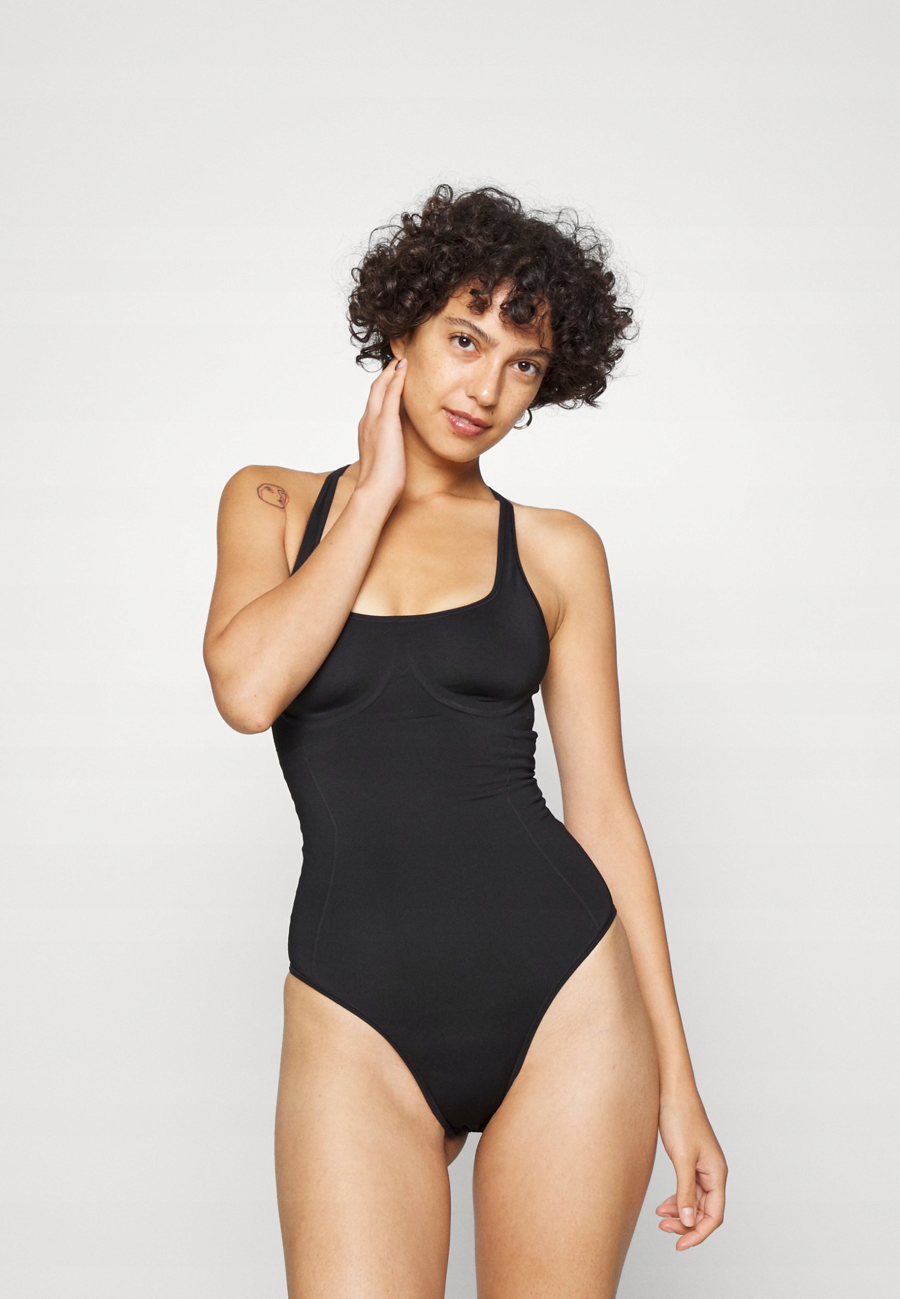 Body Calvin Klein Underwear L