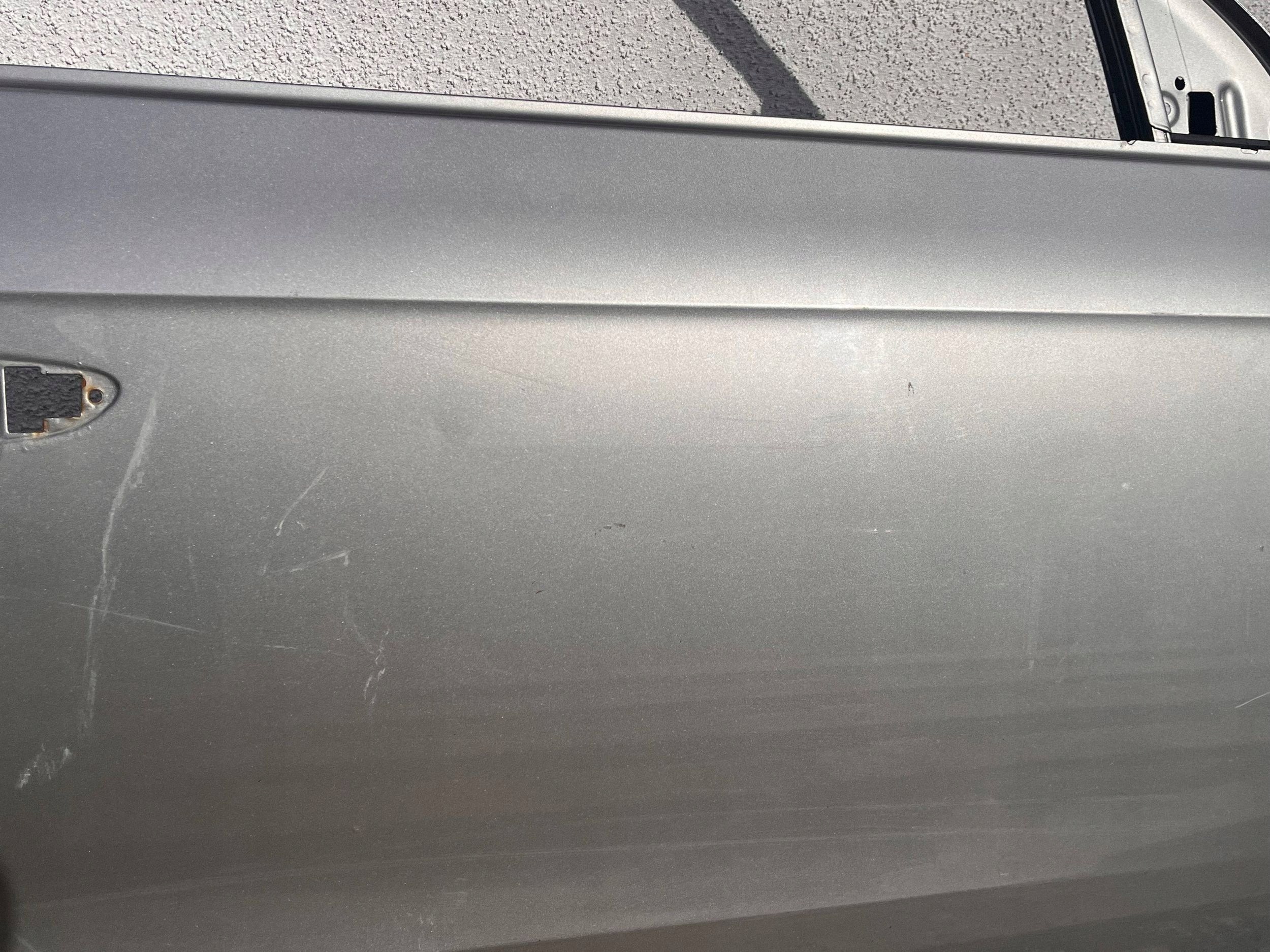 dveře přední pravá strana VOLKSWAGEN PASSAT B7 3AA831056 @M