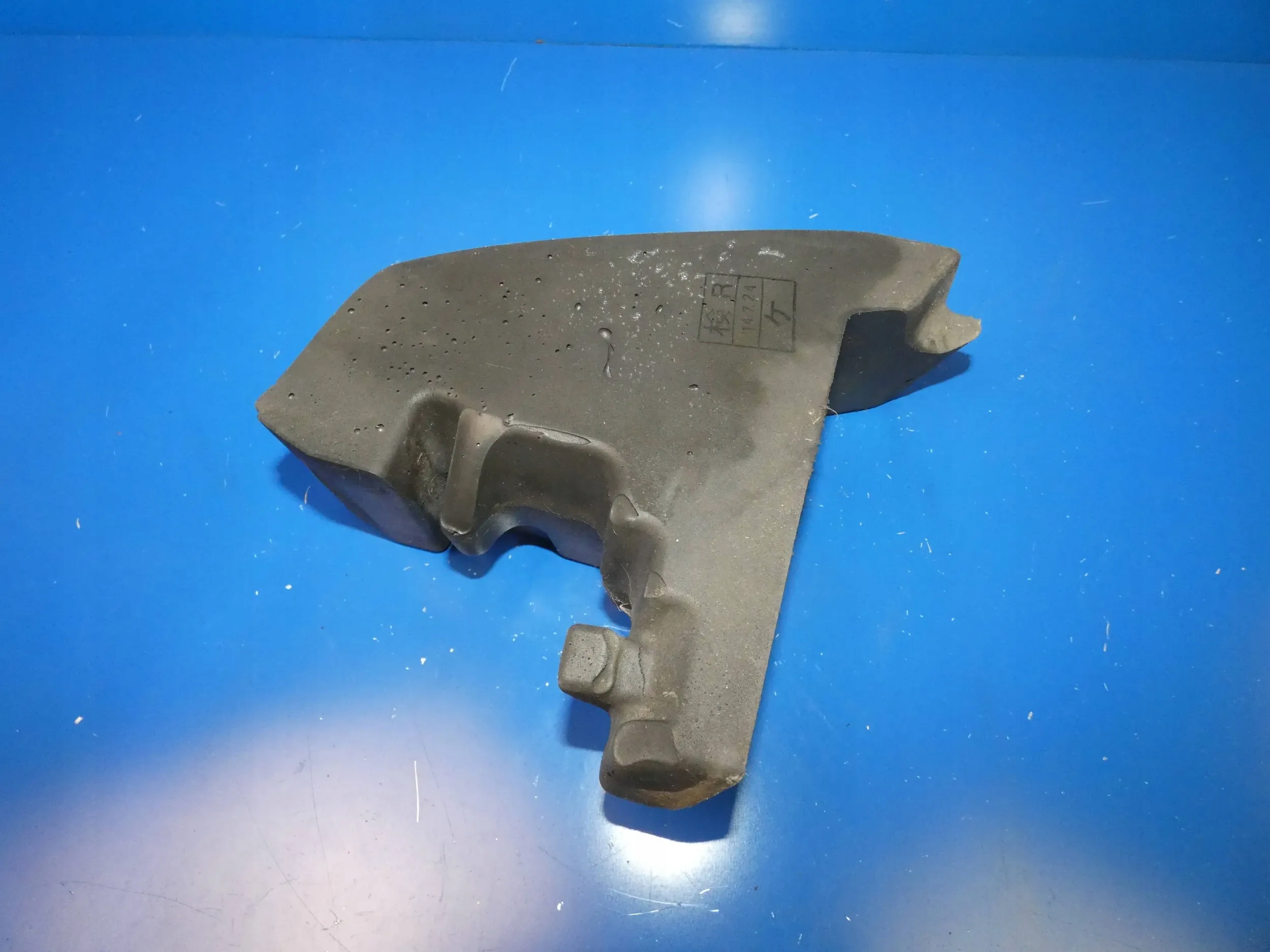 MAZDA 6 GJ III INSONORISATION AILE DROIT DROITE AVANT