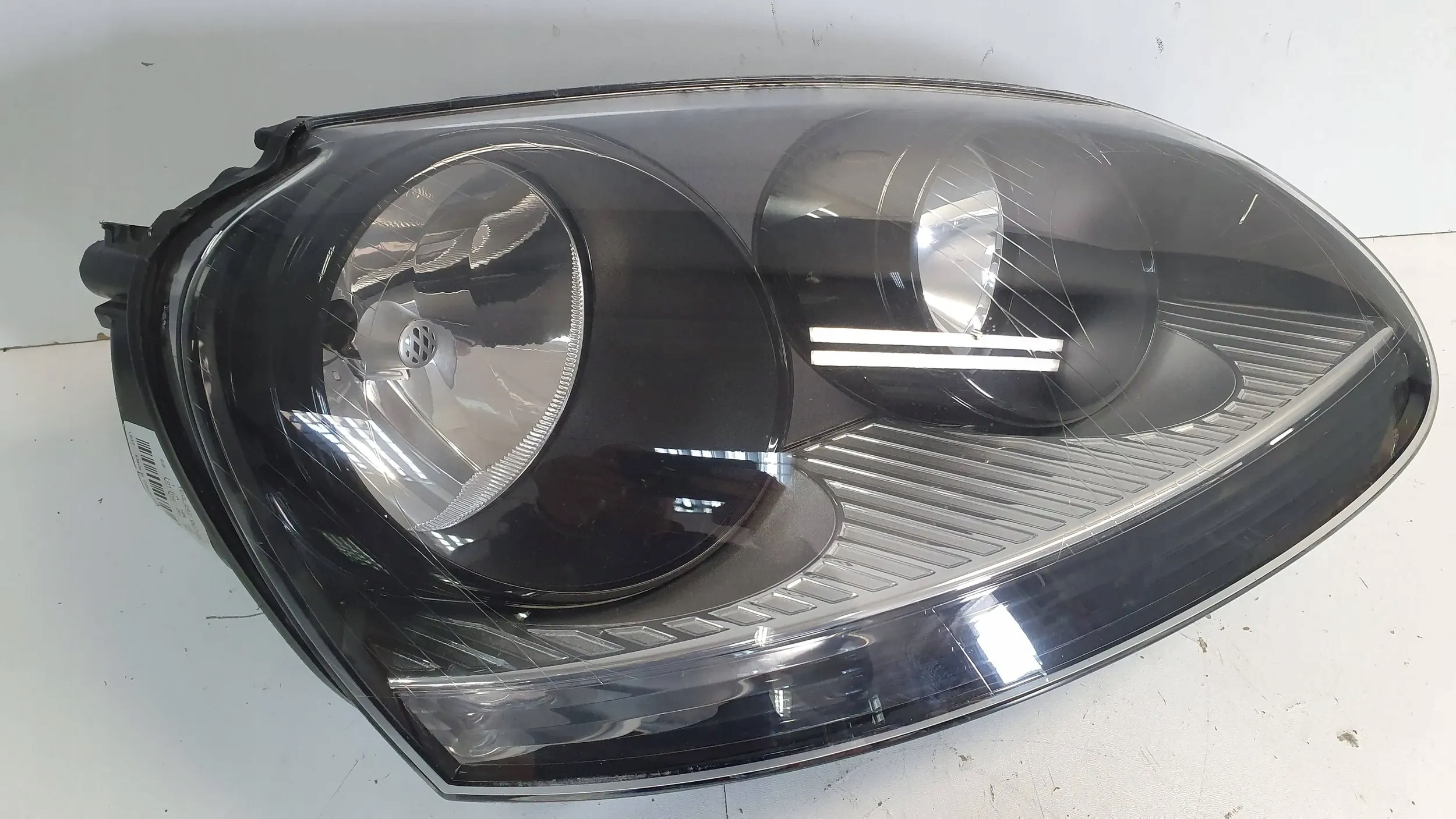 light front right Vw Golf V 5 03