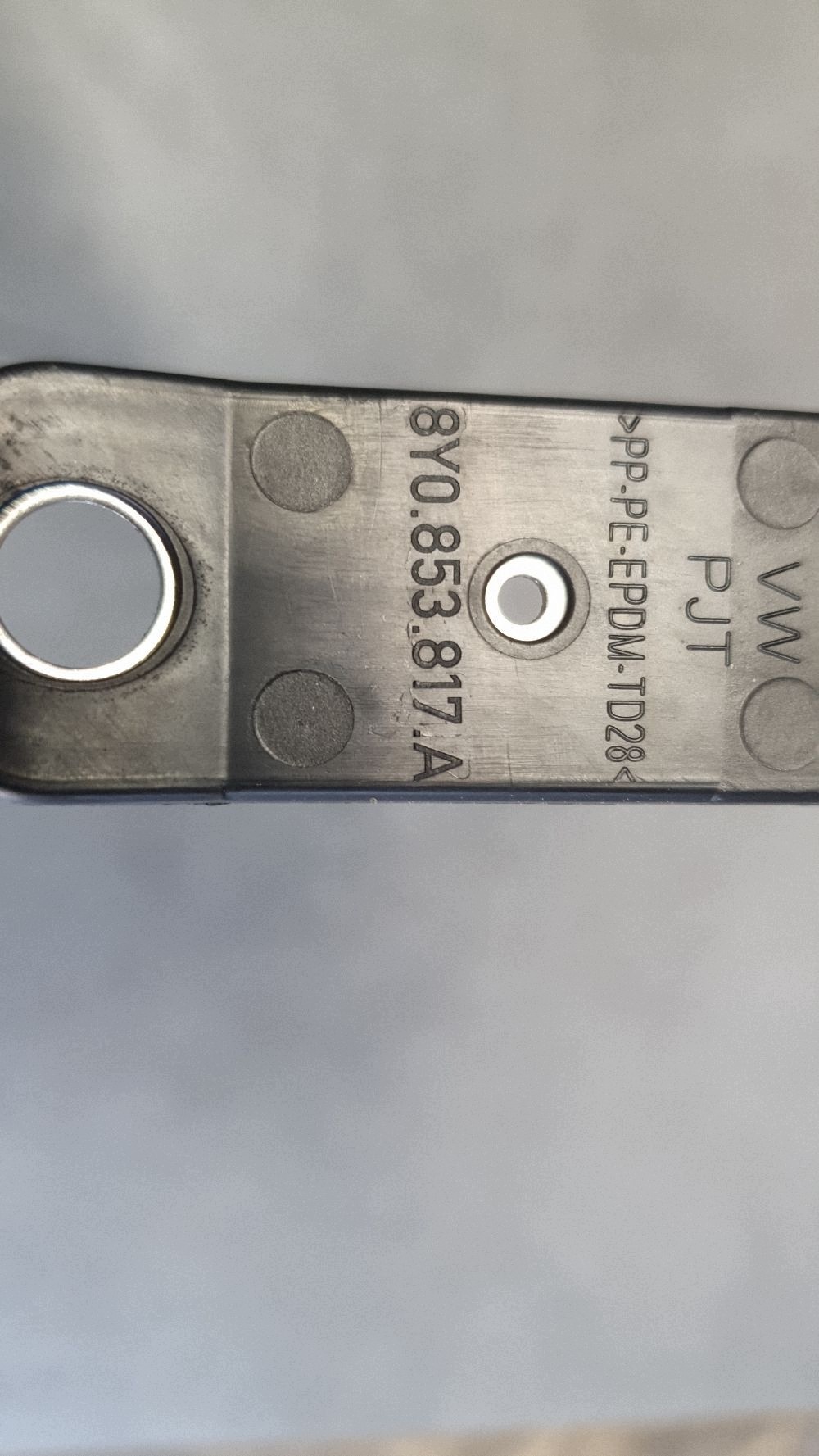 Audi A3 8Y cap krawedzi nadkola 8Y0853817A