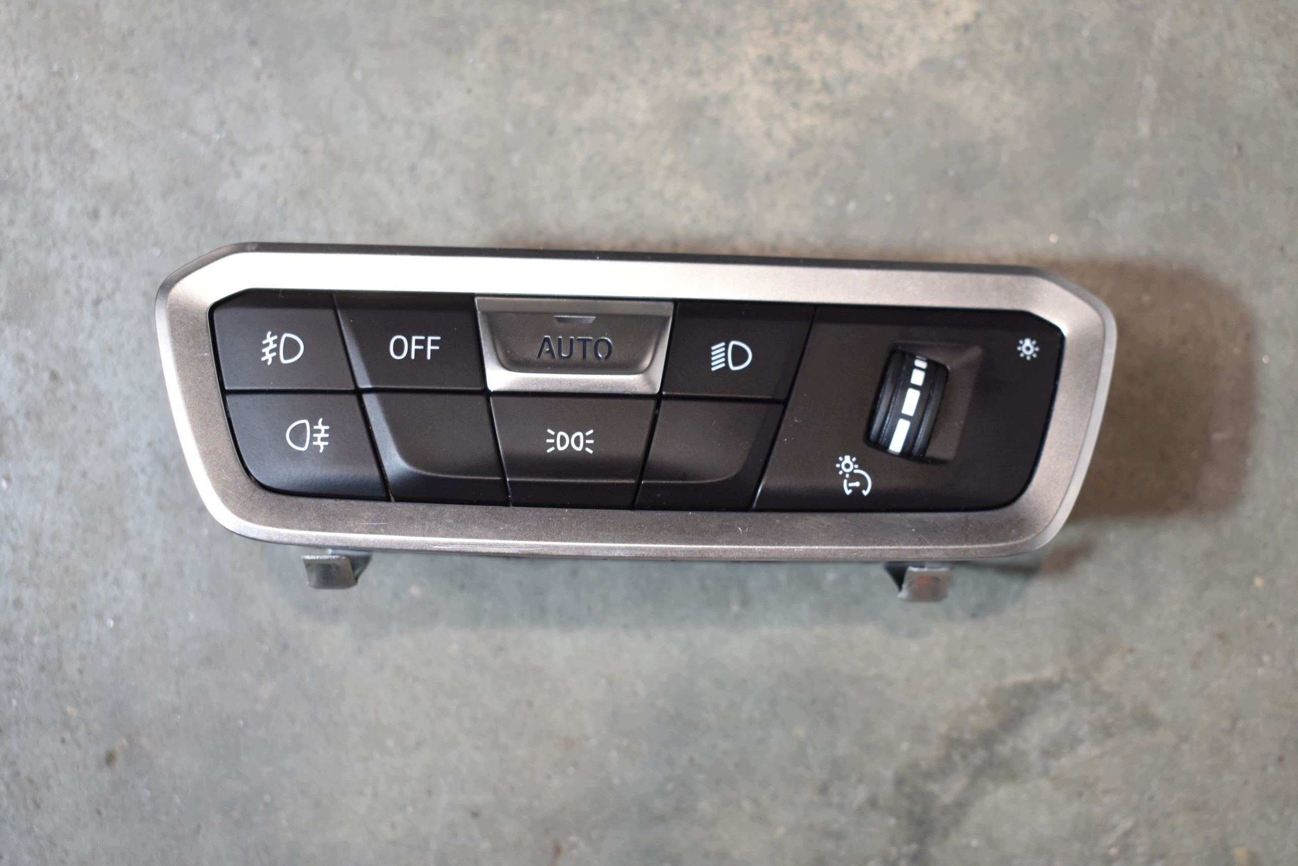 IDEALNY PANEL interruttore luci BMW X7 G07 G05 G06 1