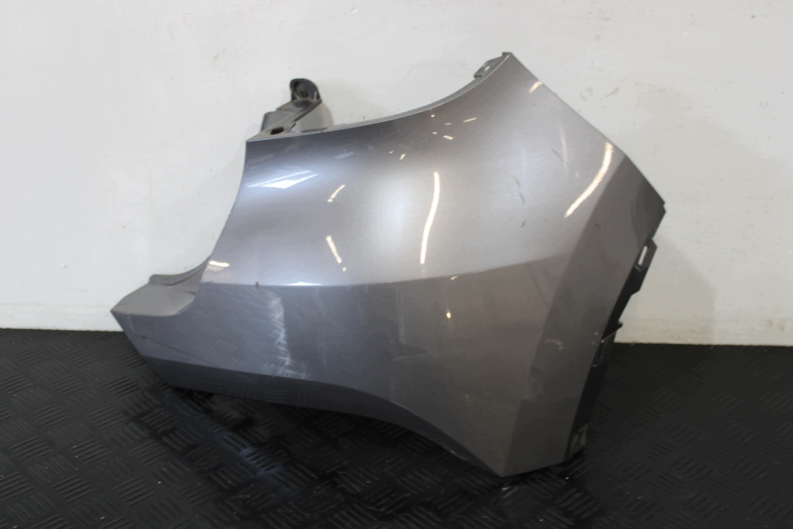 bumper right rear part corner 850161615R RENAULT CAPTUR II 2 1.0 TCE 2020