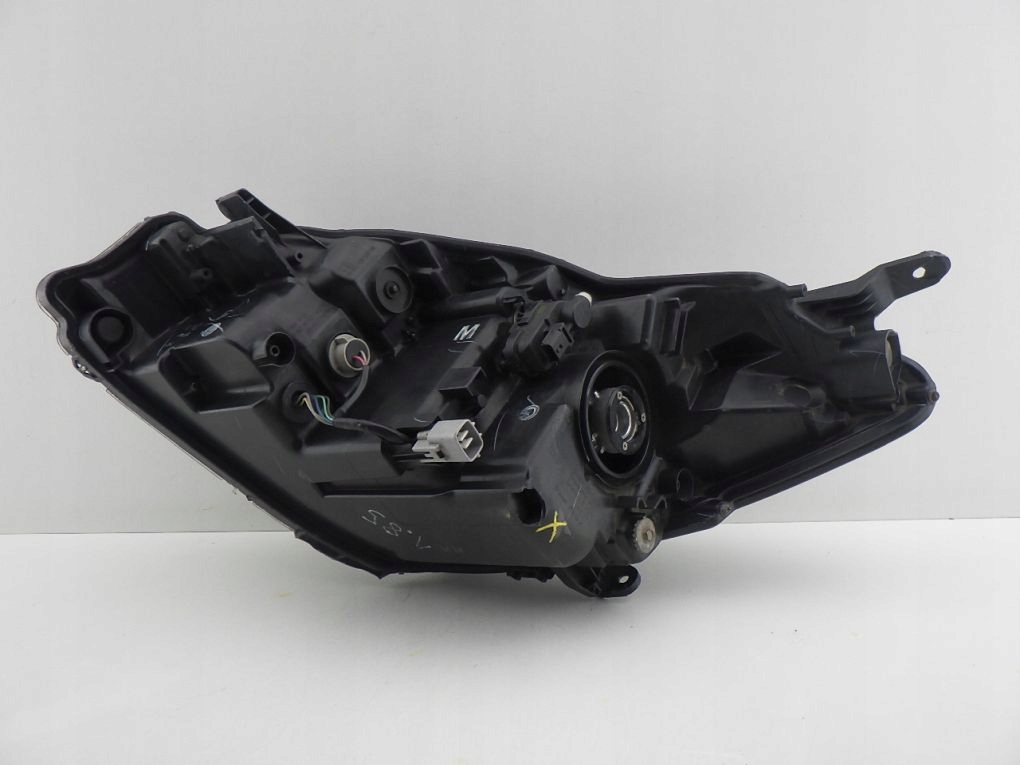 TOYOTA YARIS III LIFT LED 2013- light right