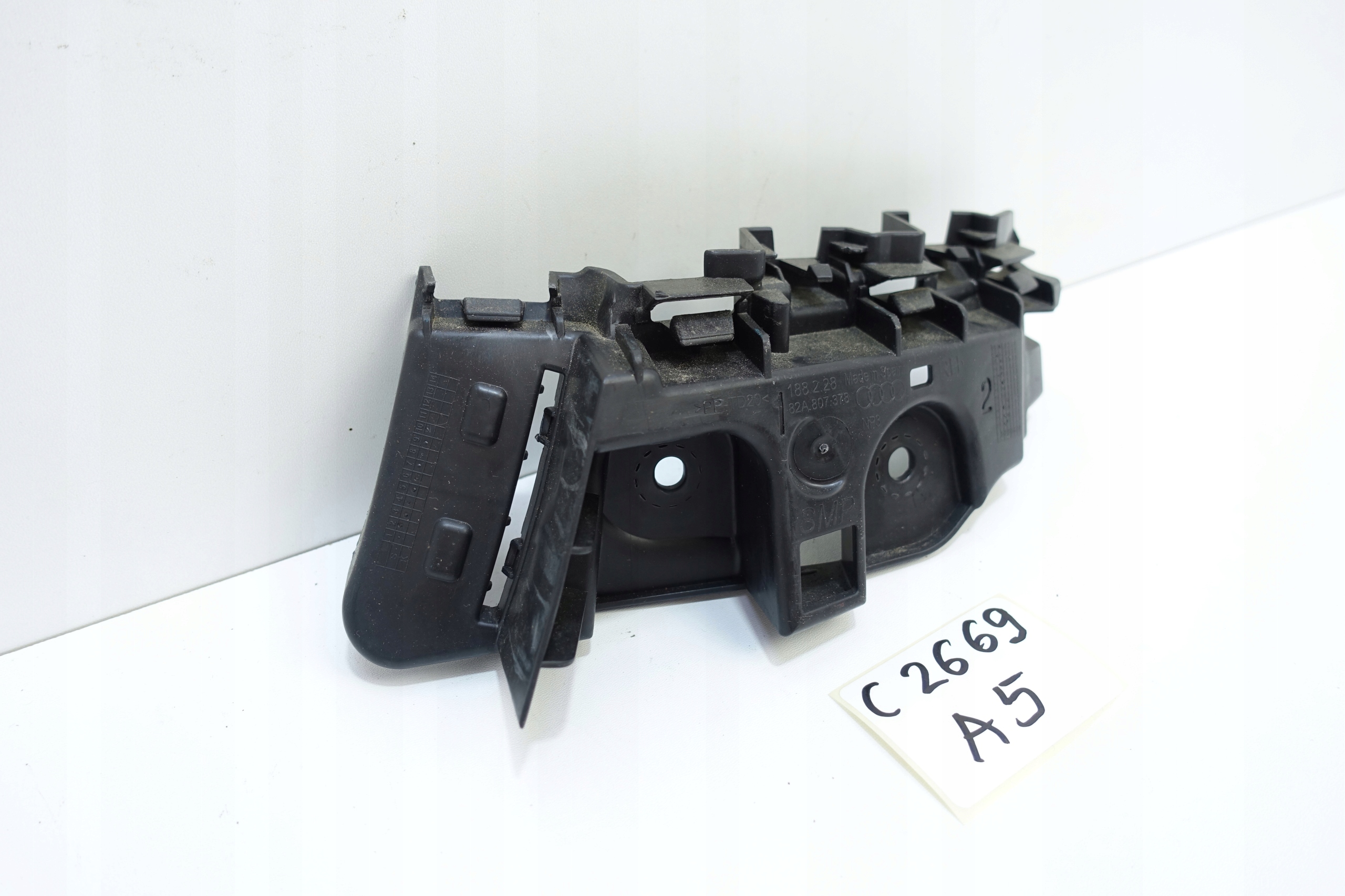 bumper bracket right rear part AUDI A1 II 82A 82A807378