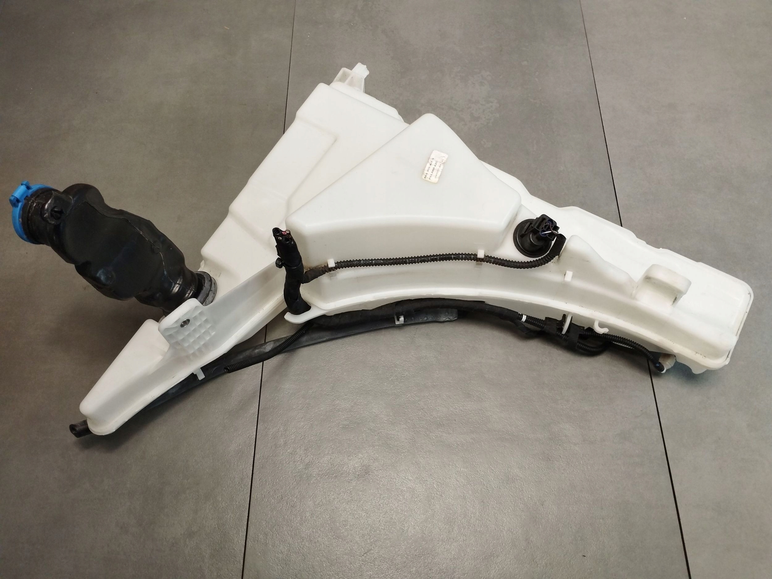 Audi A6 Allroad C8 washer fluid tank 4K0955451G