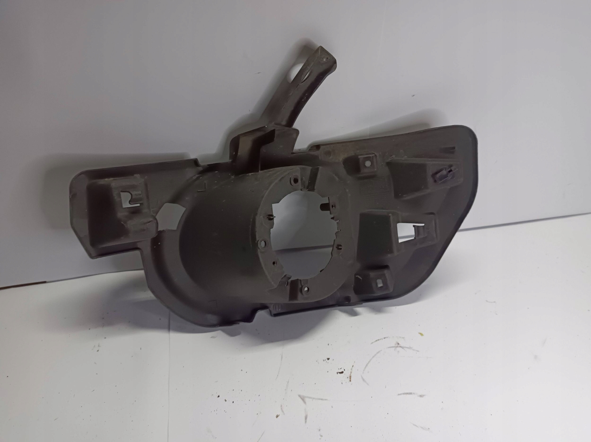 Support plaque Feux antibrouillard Citroen Berlingo 2008-2018 9677621380