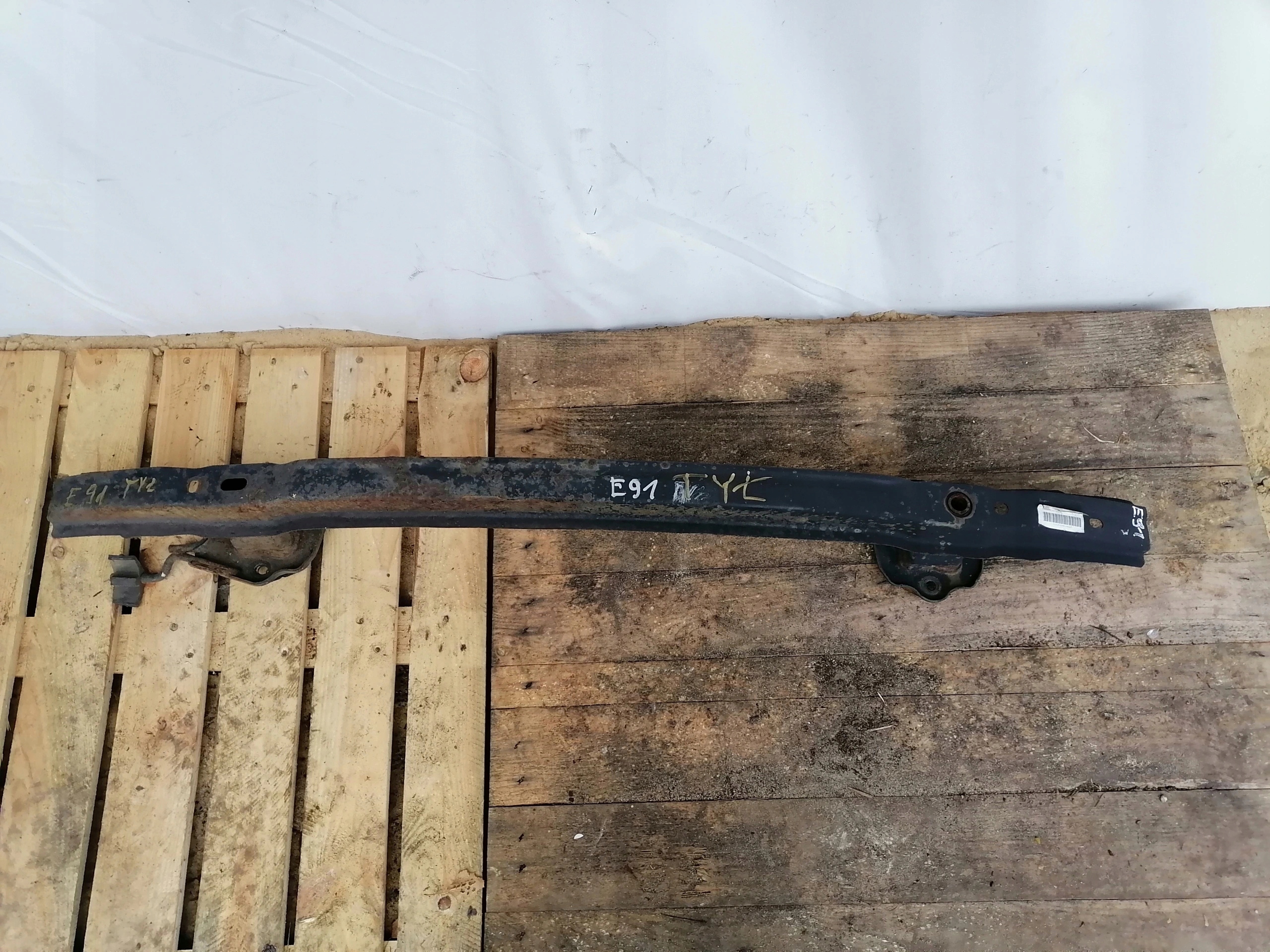 BMW E90 E91 TRAVERSA PARAURTI POSTERIORE