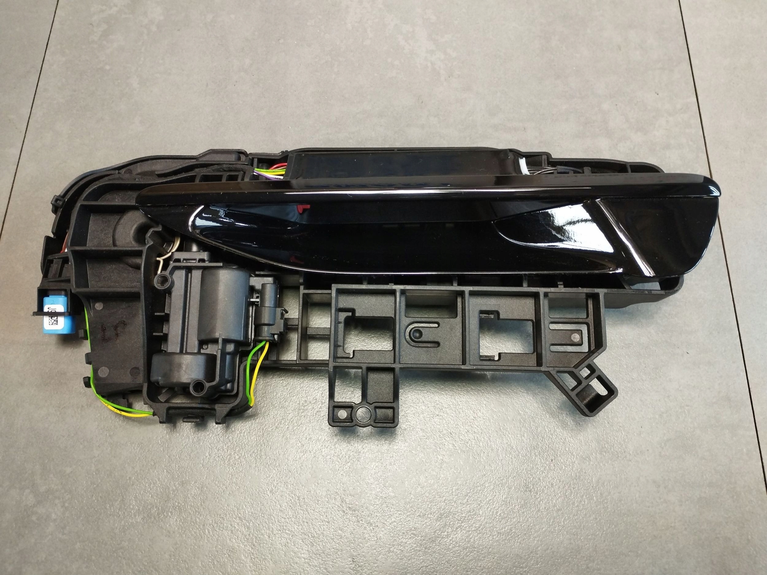 Audi A5 B10 handle left front 8B1837811B