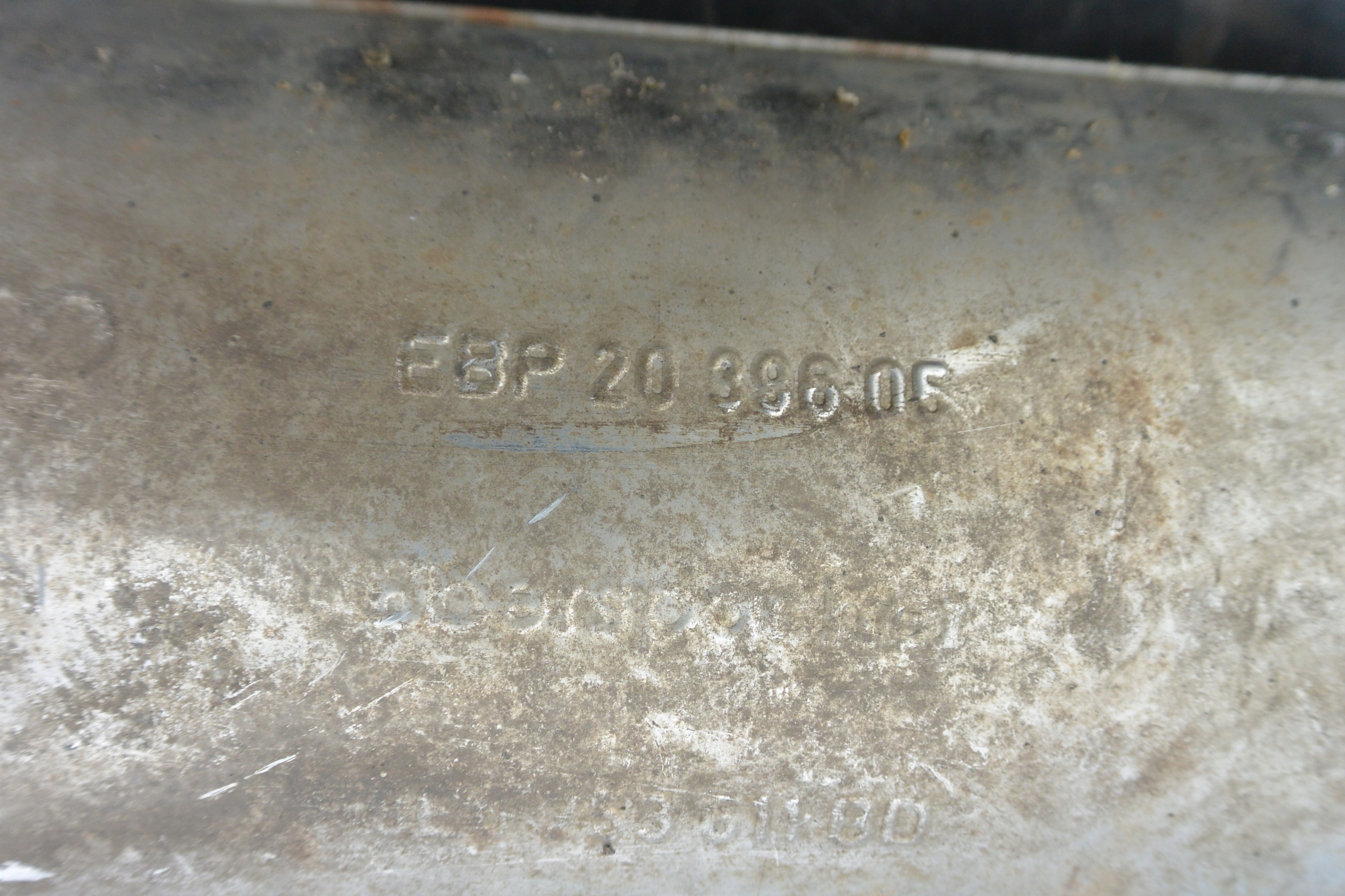 Marmitta silenziatore centrale terminale SKODA e VOLKSWAGEN SUPERB PASSAT B5