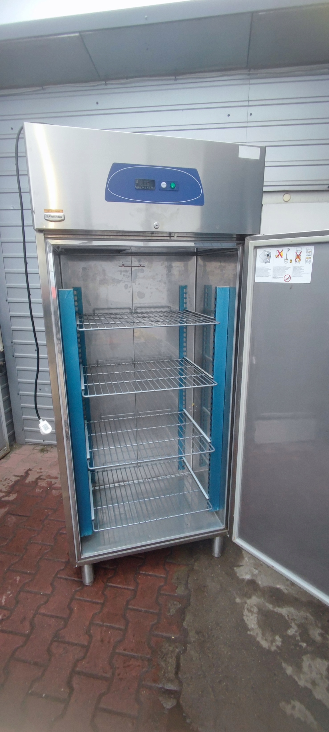 SZAFA CHŁODNICZA ELECTROLUX 700L ! OKAZJA Model PS06R1F