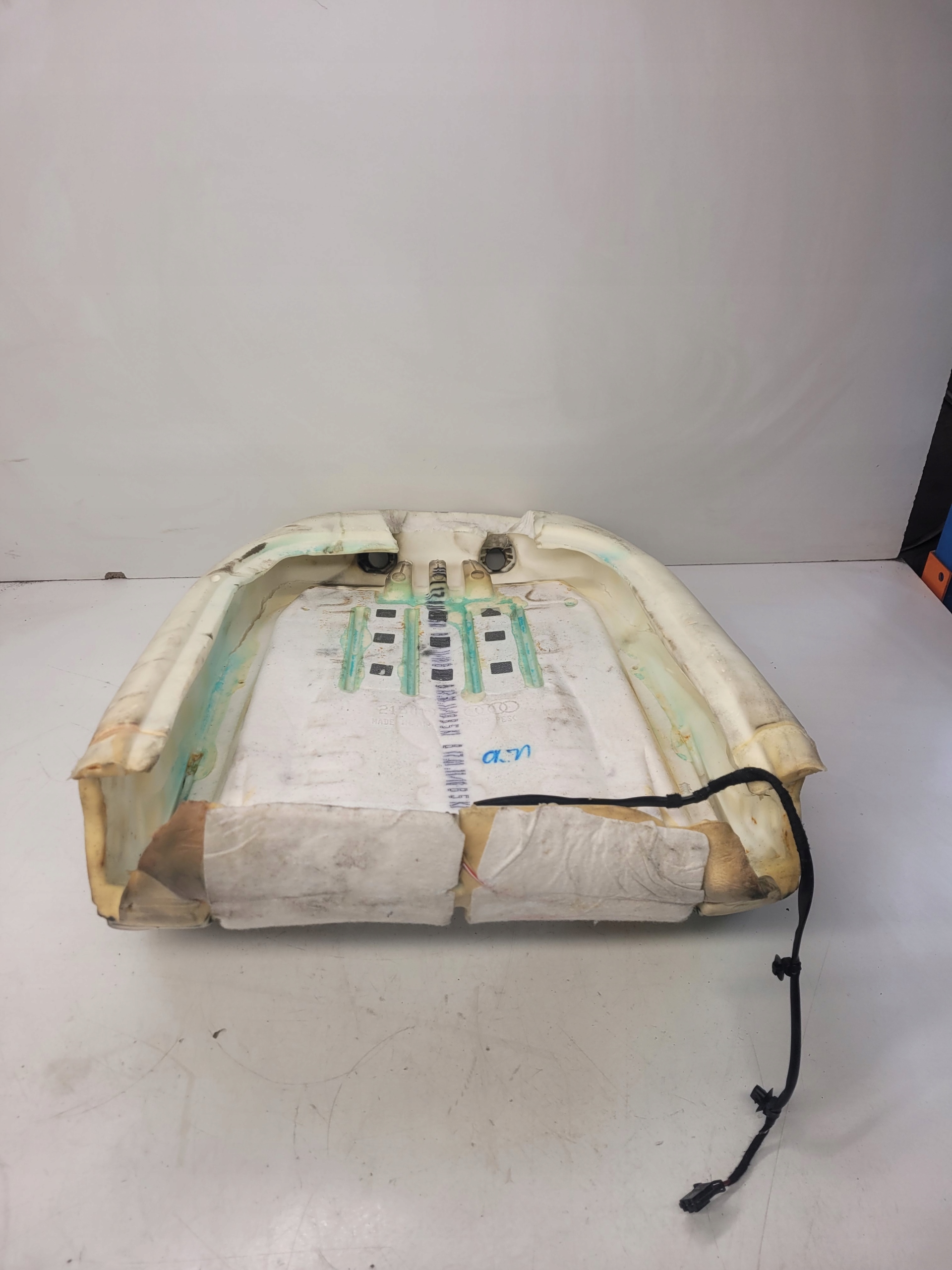 MATA GRZEWCZA SITZ OPARCIE AUDI A6 C7 4G0963557D