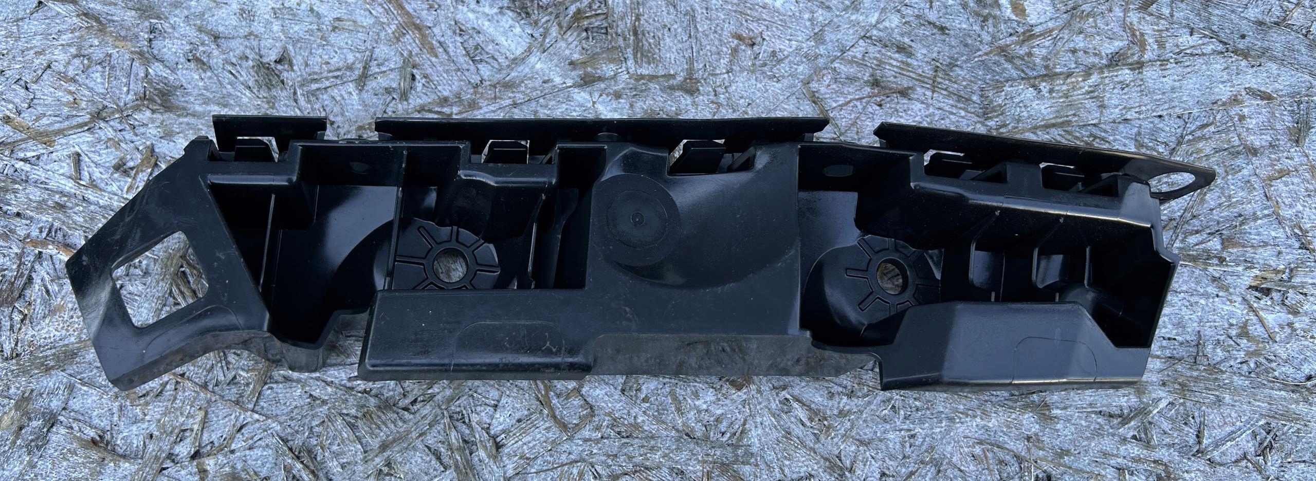 bumper bracket right rear part SKODA KAROQ 57A807394B