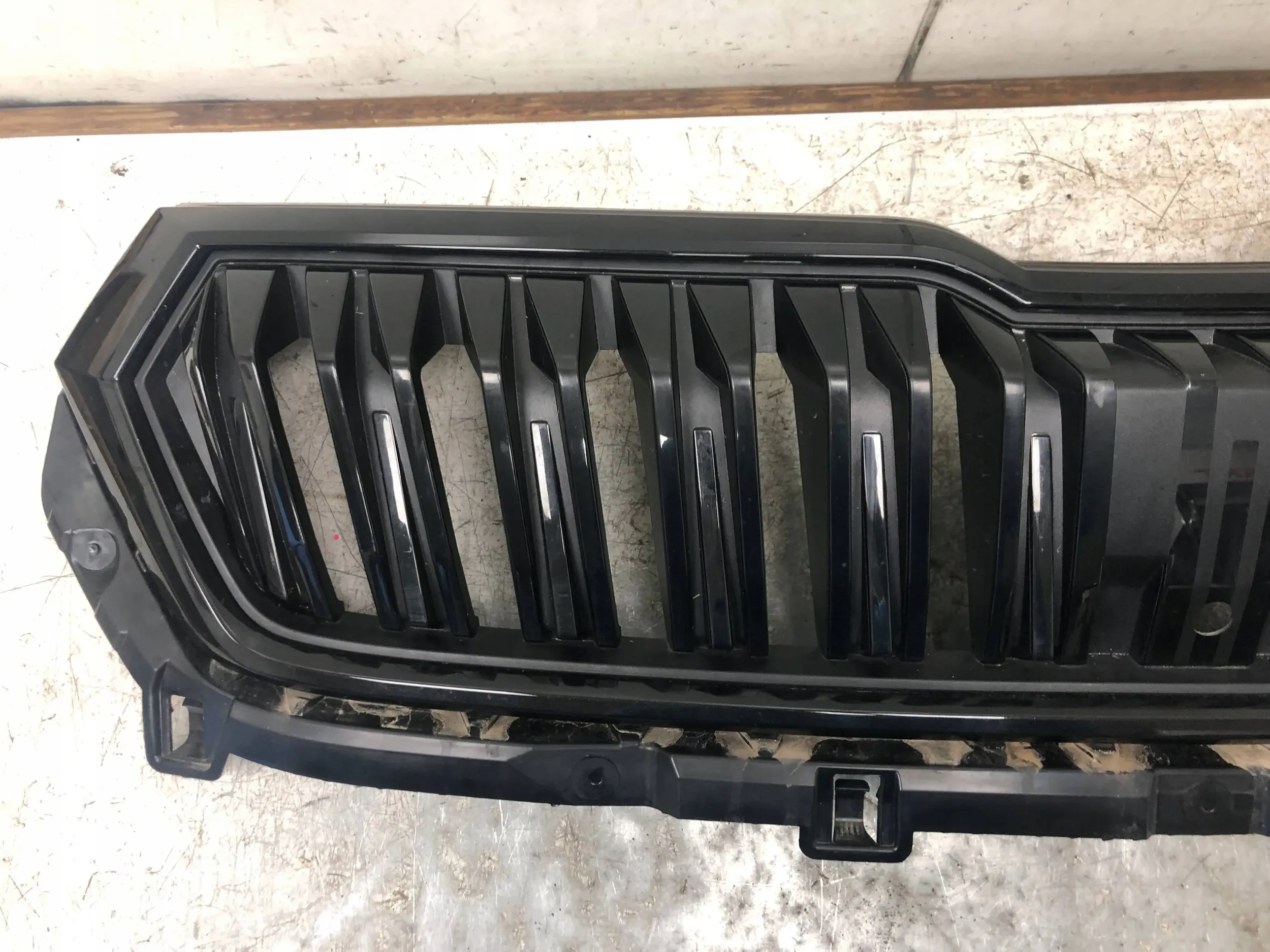 grill grille radiator SKODA KAROQ 57A853653G