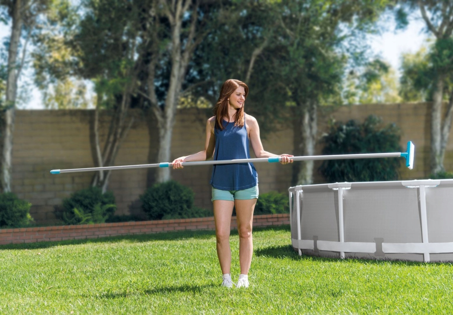 Zestaw do czyszczenia basenów odkurzacz wodny - siatka szczotka INTEX 28003 Kod producenta 28003