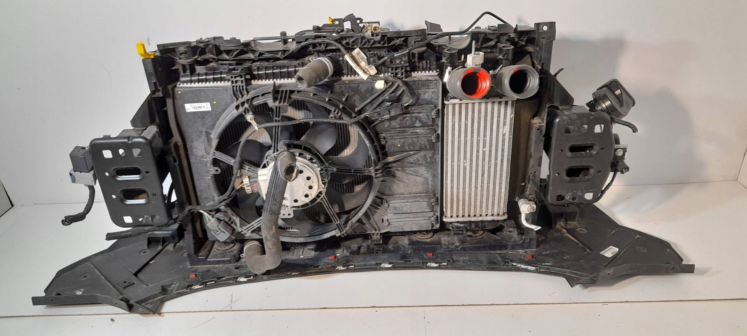 Ford Fiesta MK8 1,5 TDCI support panel for radiators radiator fan H1BB-8B041-A