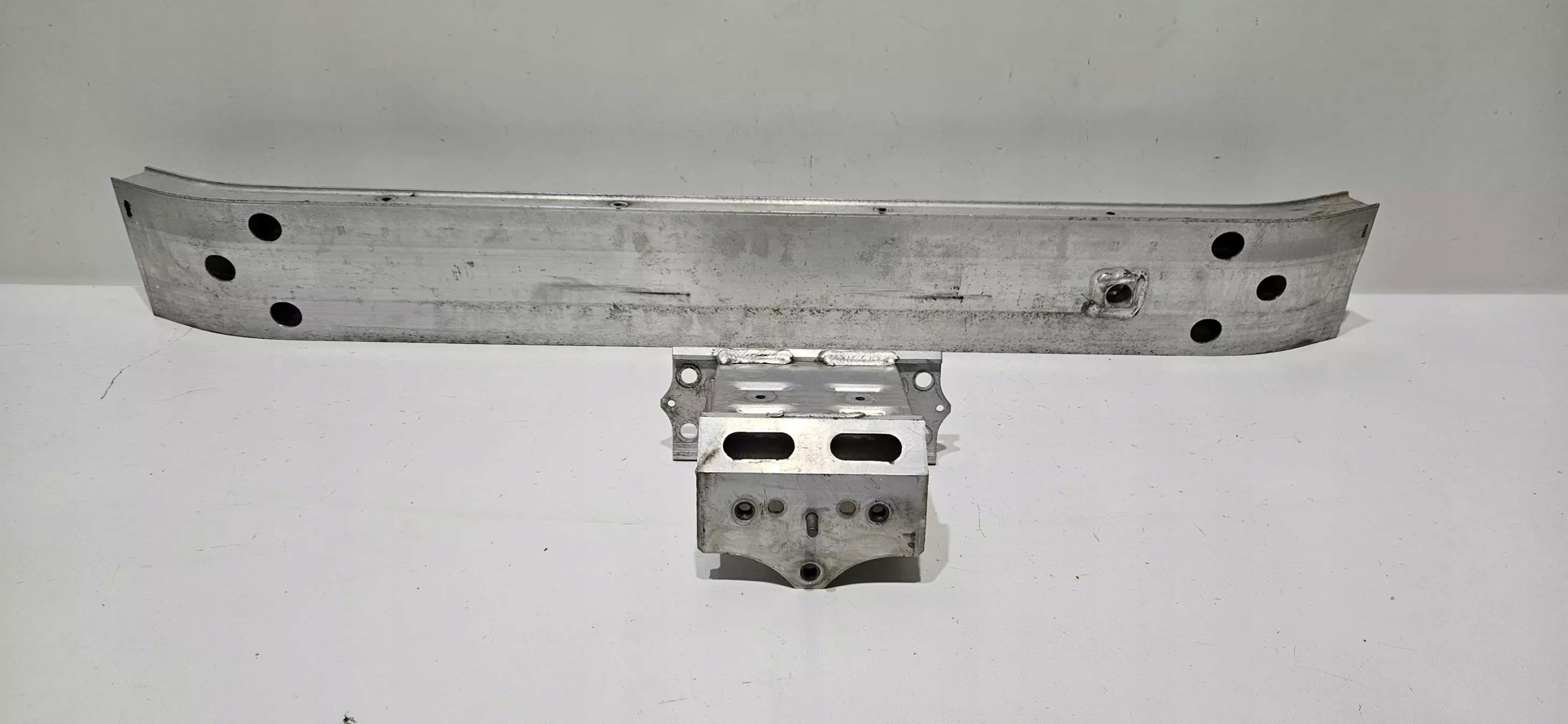 BELKA ZDERZAKA PRZEDNIA + SZTYCA LEXUS LS IV ORYG