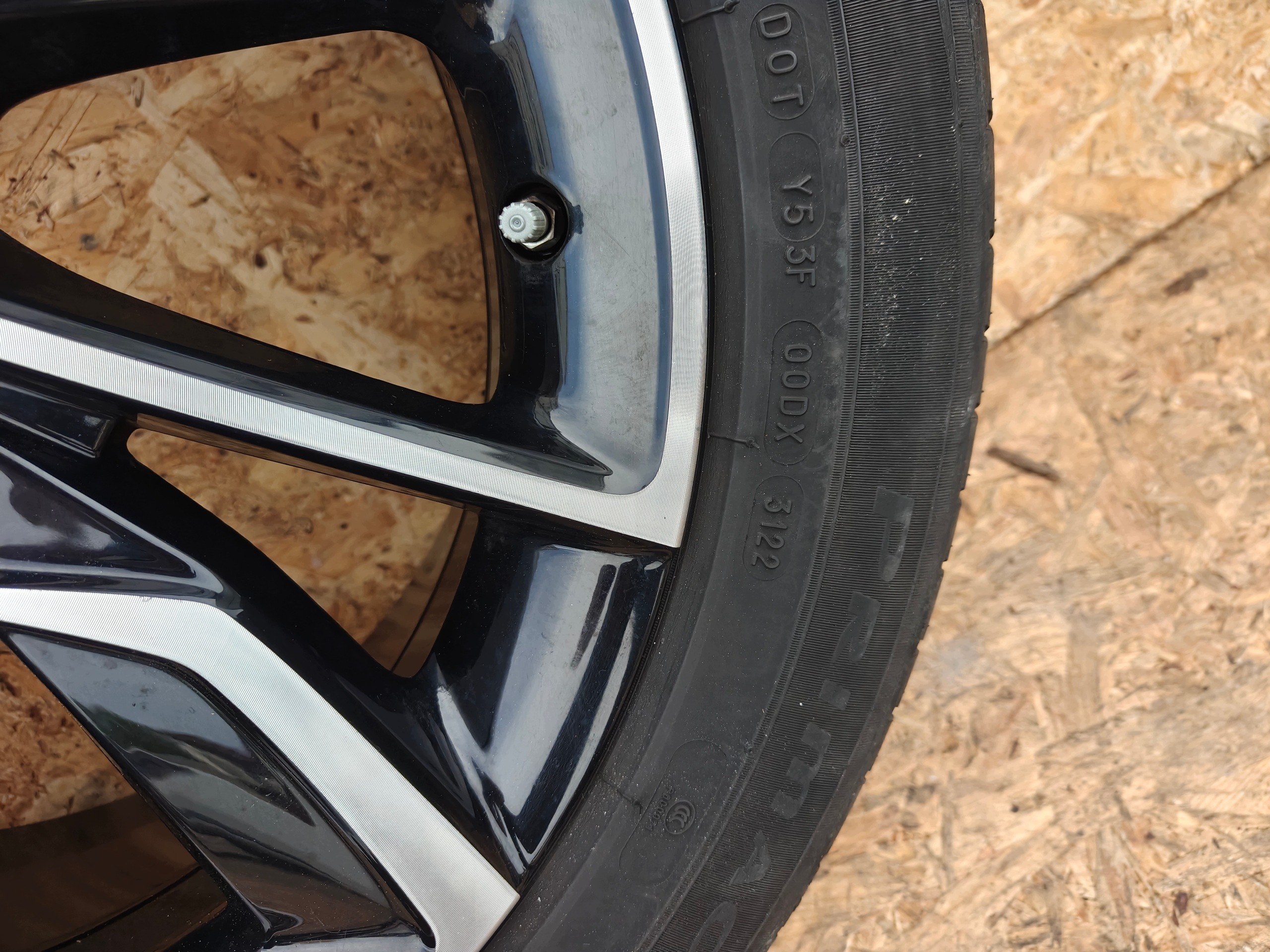 ruote cerchi MG ZX MICHELIN PRIMACY 3 215 55 17 7Jx17 ET41 10598024 2022 anno