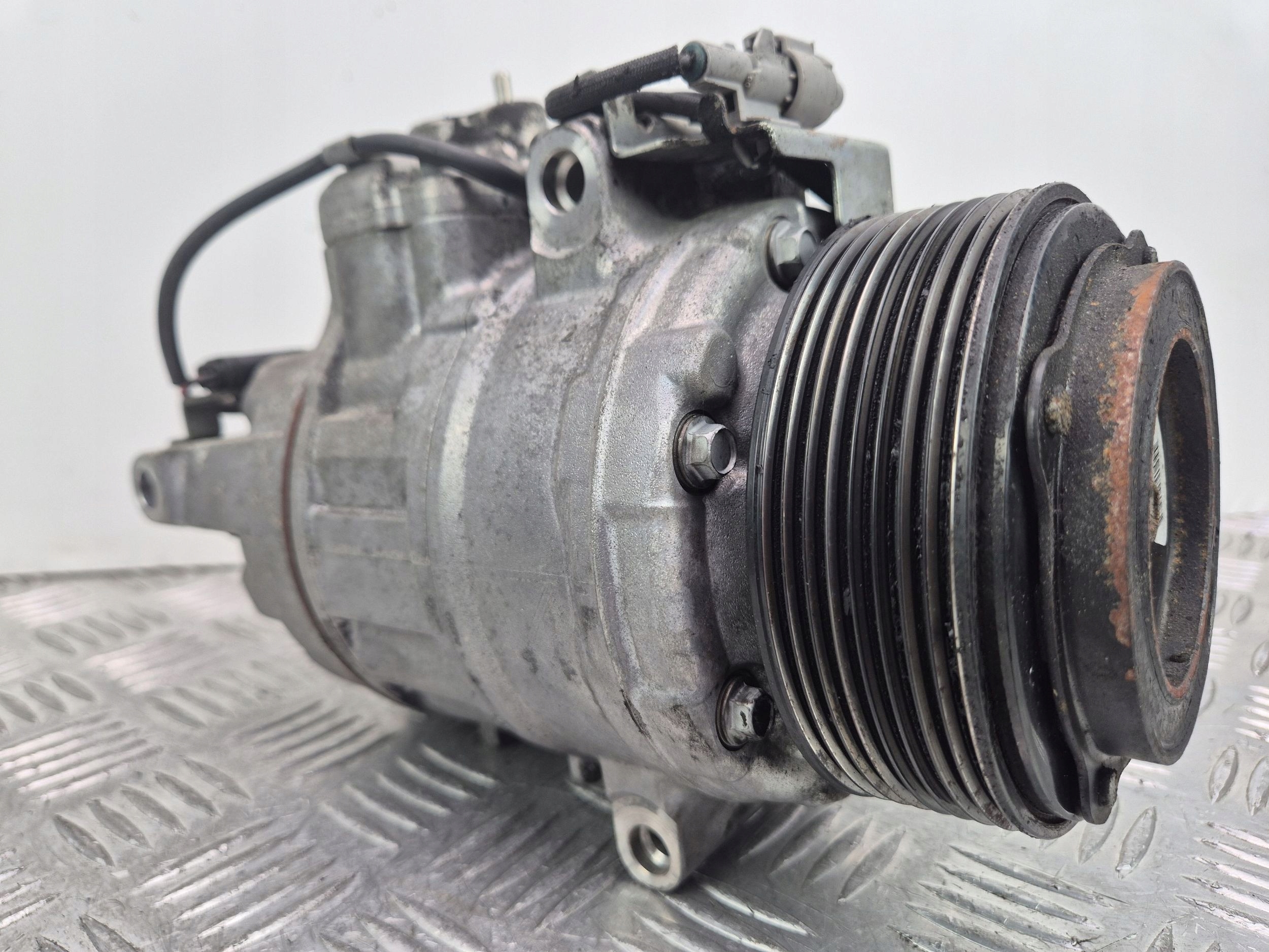 BMW X5 E70 xDrive 35i N55B30A Klimakompressor klimaanlage 9217868