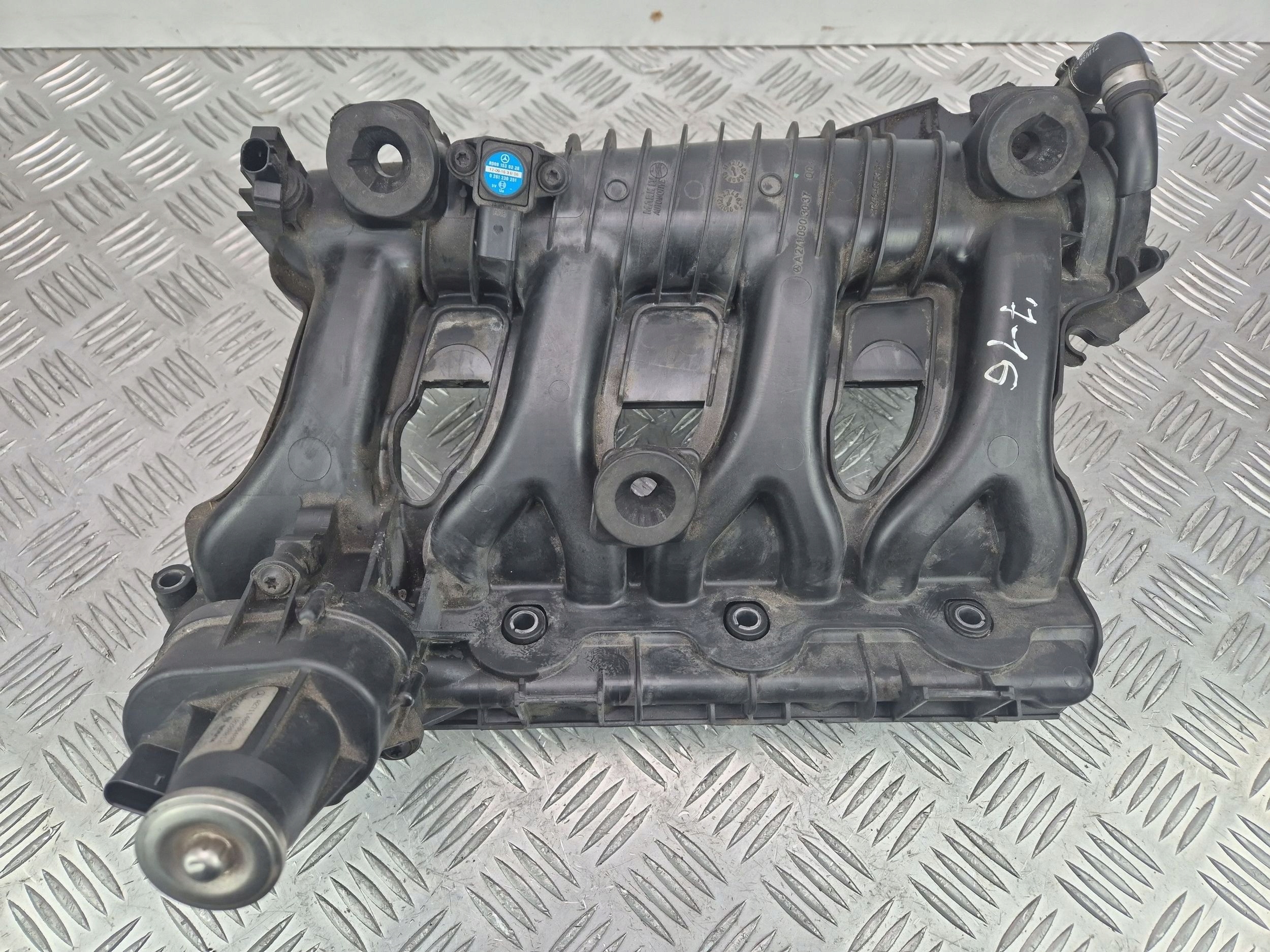Mercedes E200 CGI W212 intake manifold A2710903037 1.8